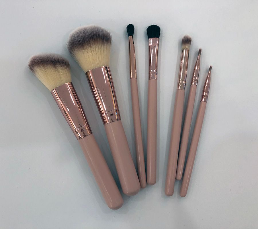 This portable travel set with 7 mini brushes is the first choice for beginners and students pic 14
