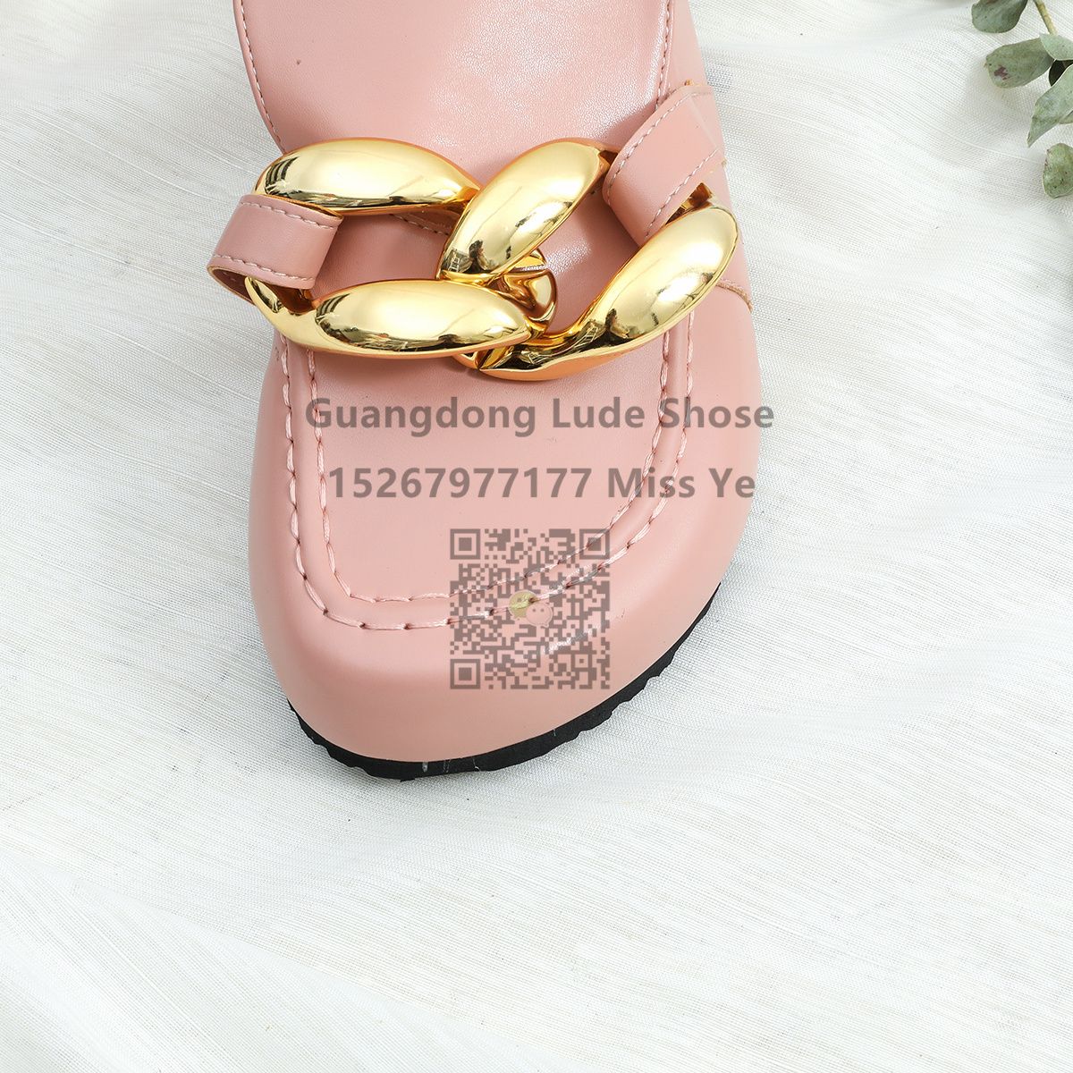 Summer New Metal Chain Thick Bottom Baotou Half Slippers Female Wear Guangzhou Women's Shoes Craft Shoes Muller Shoes Female details Picture
