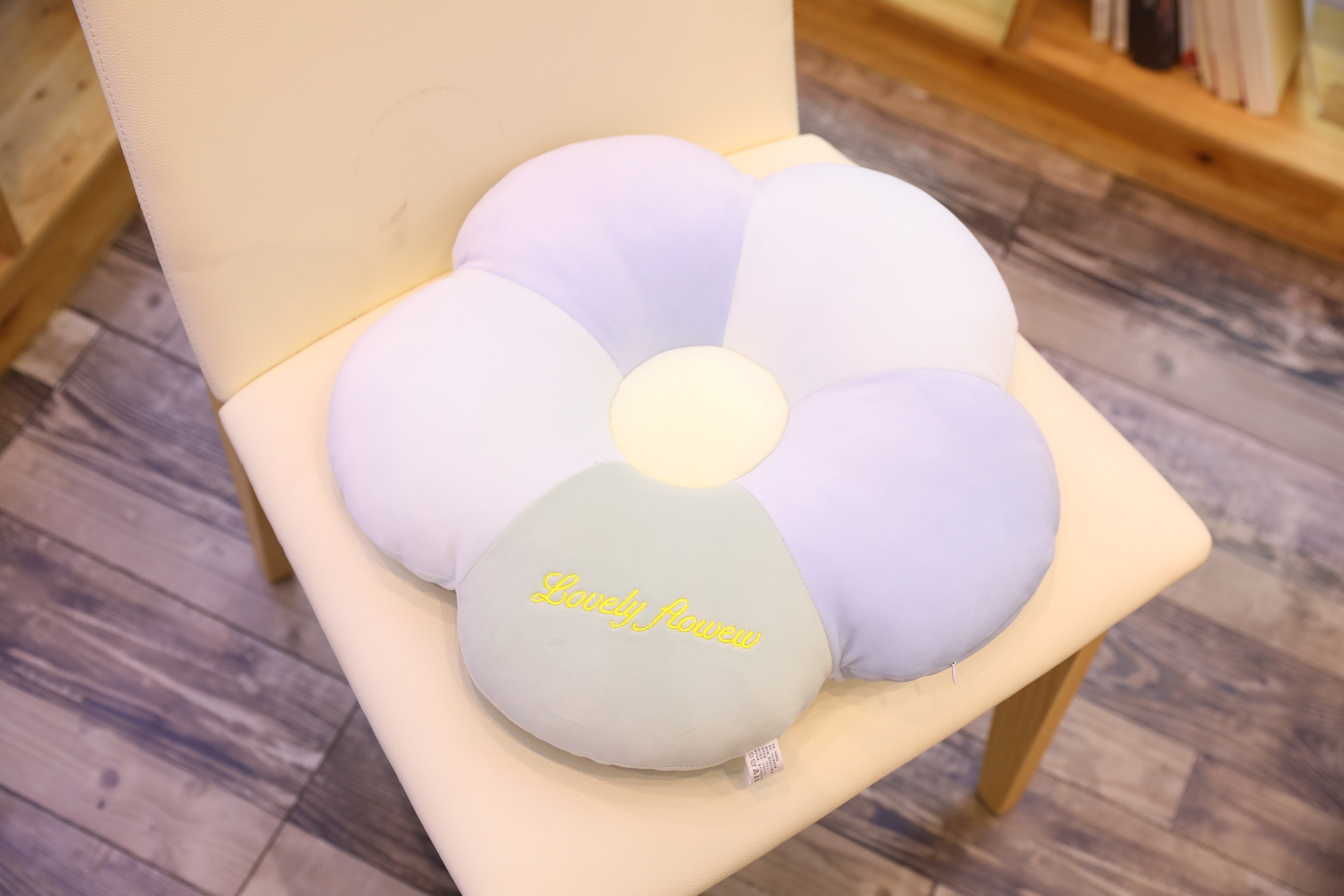 2026 New style chair cushion plush toy, cute male and female bedroom birthday gift plush toy, 40cm Item Picture