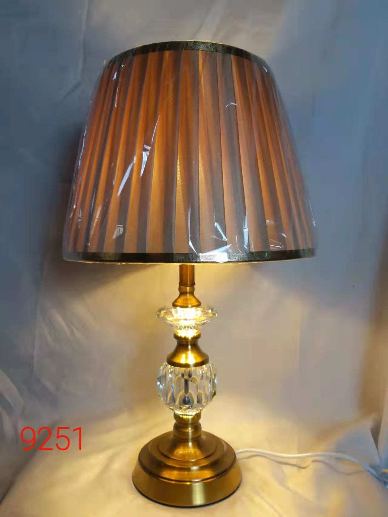 European-style crystal table lamp with a night light pic 3