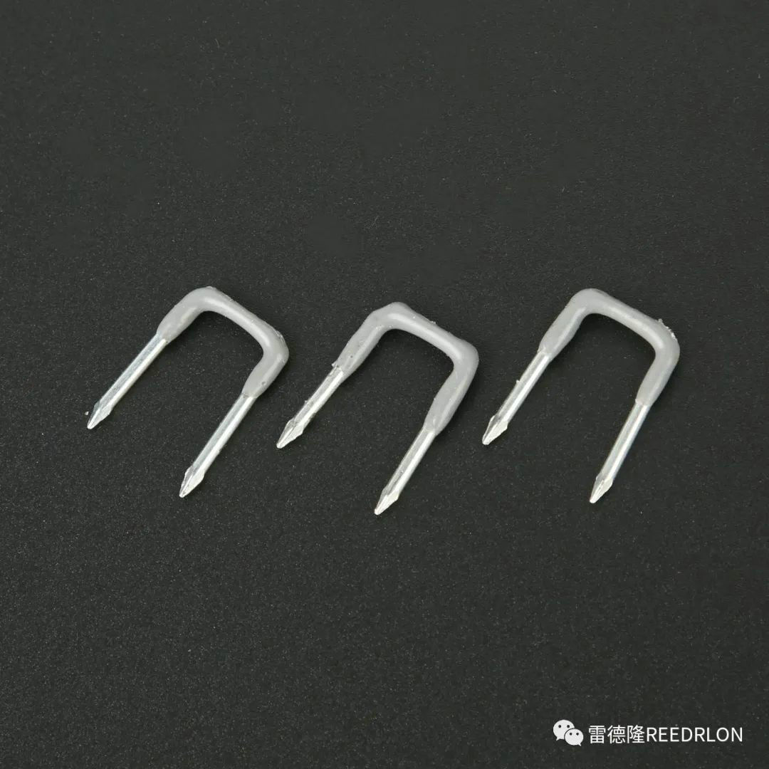 U-shaped insulated wire staples /U-shaped insulated wire staples