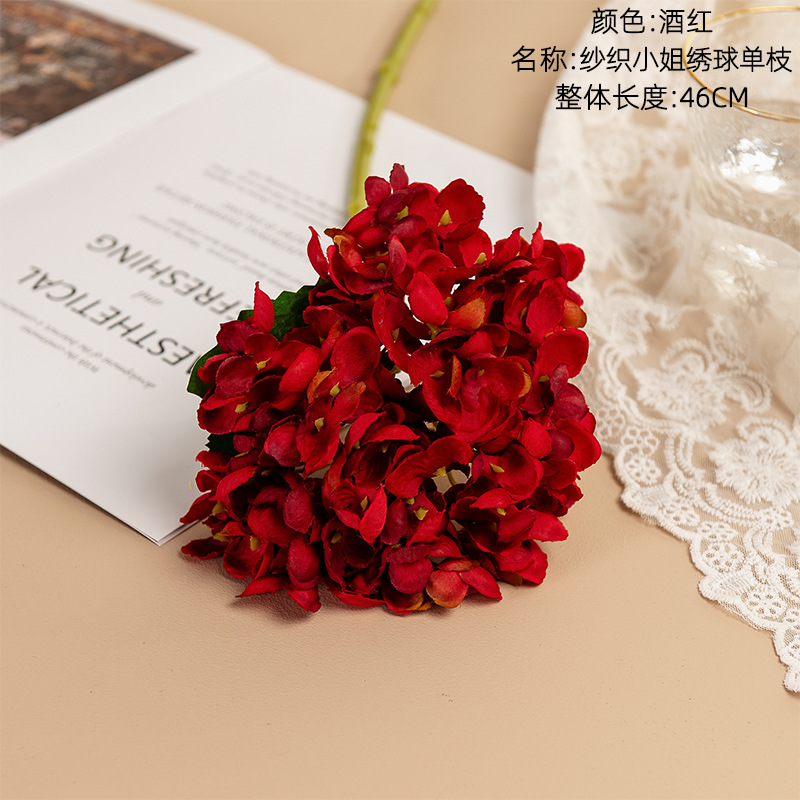 14 colors of artificial hydrangea, INS manufacturer, home decoration, wedding bouquet, road guide, flower wall, artificial flower MW52666 Application Scenario