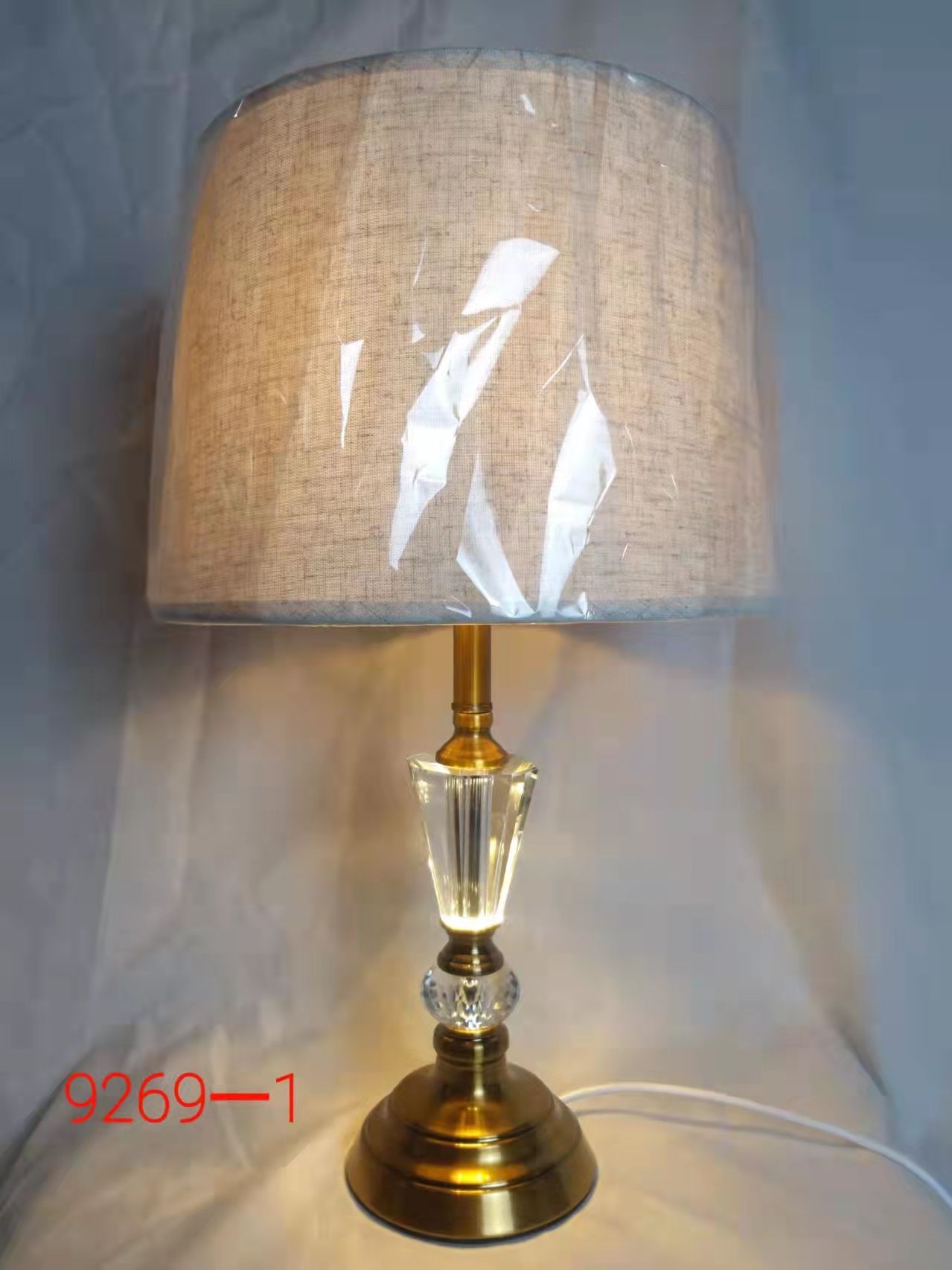 A popular copper natural-color glass crystal hardware table lamp pic 4