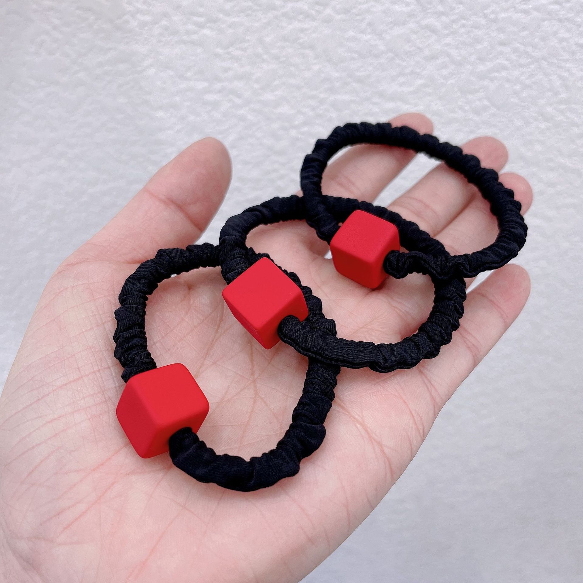 Korean version of the new simple big red square small intestine hairband fashion temperament ponytail head rope hair tie hair rope leather band hair accessories details Picture