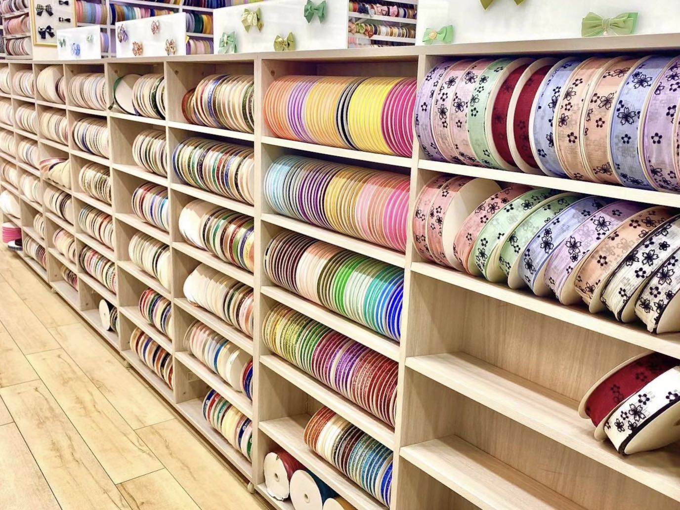 A green pine ribbon describe pic - 6