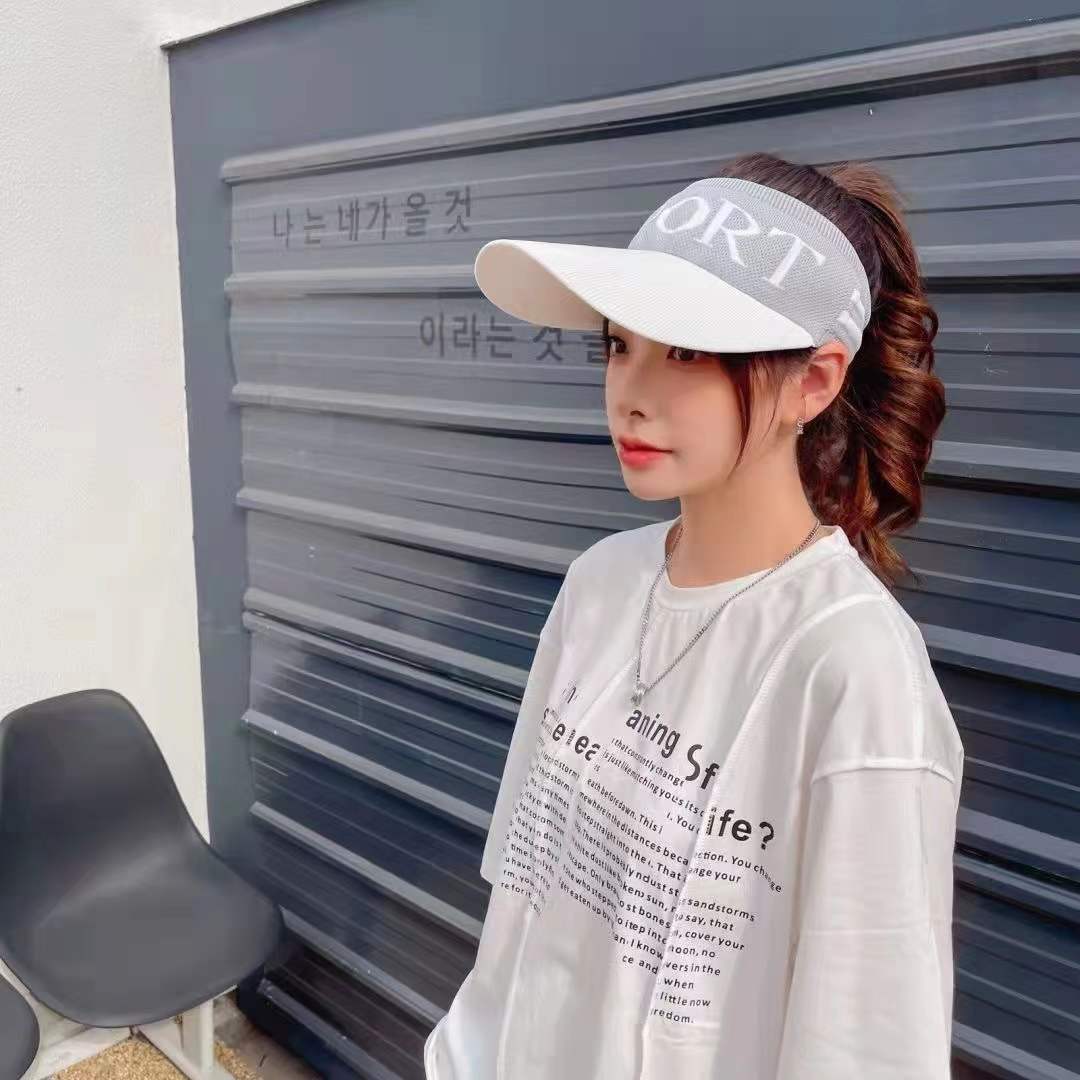 防晒空顶太阳帽/户外字母遮阳帽/百搭鸭舌棒球帽白底实物图