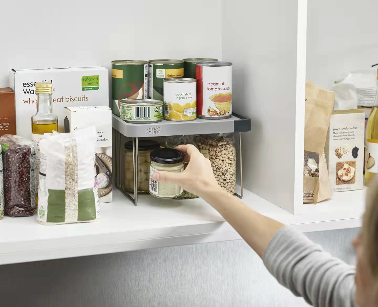 Retractable high shelf