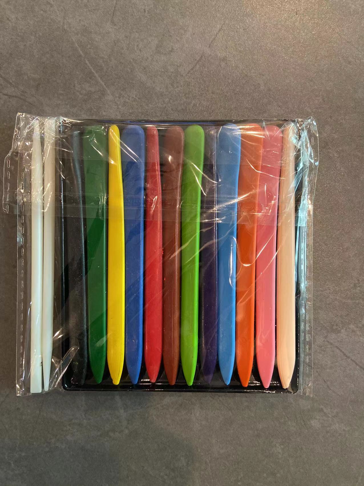 A set of 4 books + 12-color crayons +2 scratch-off pens pic 4