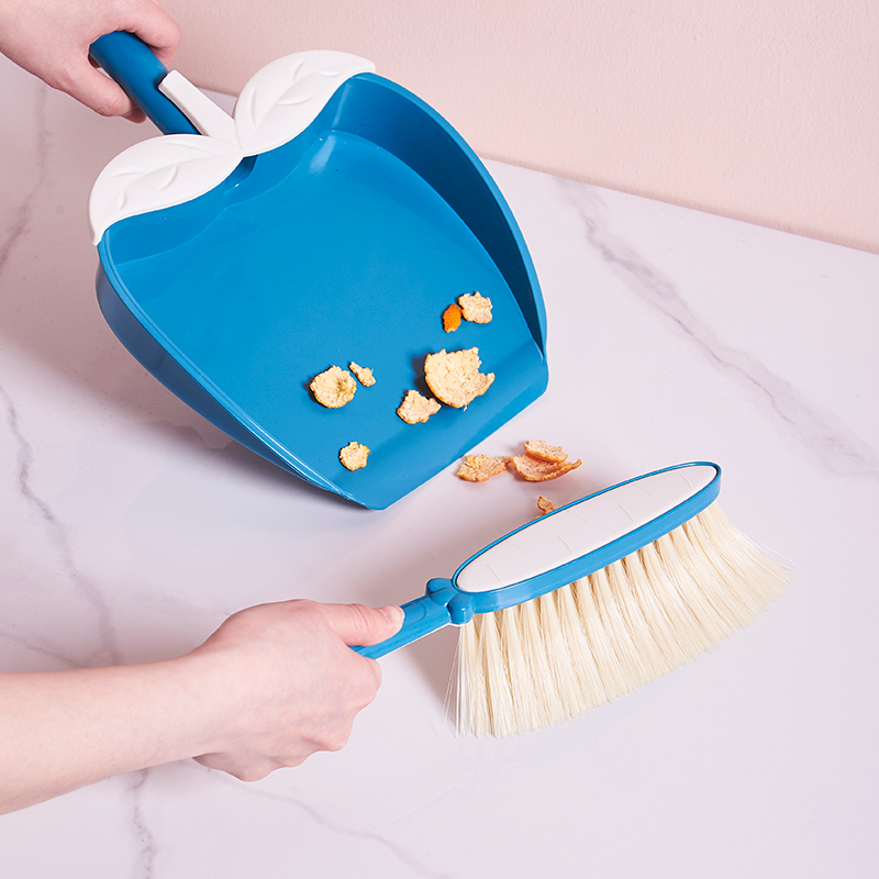 Sweeping bed combination, desktop broom, dustpan set, household mini broom, dustpan cleaning brush, children's garbage shovel Specification drawing