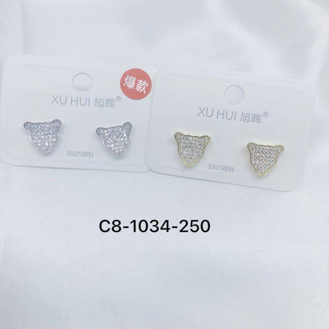 Zircon micro stud earrings Fashion exquisite 925 silver needle earrings 2022 new fashion wind earrings A002
