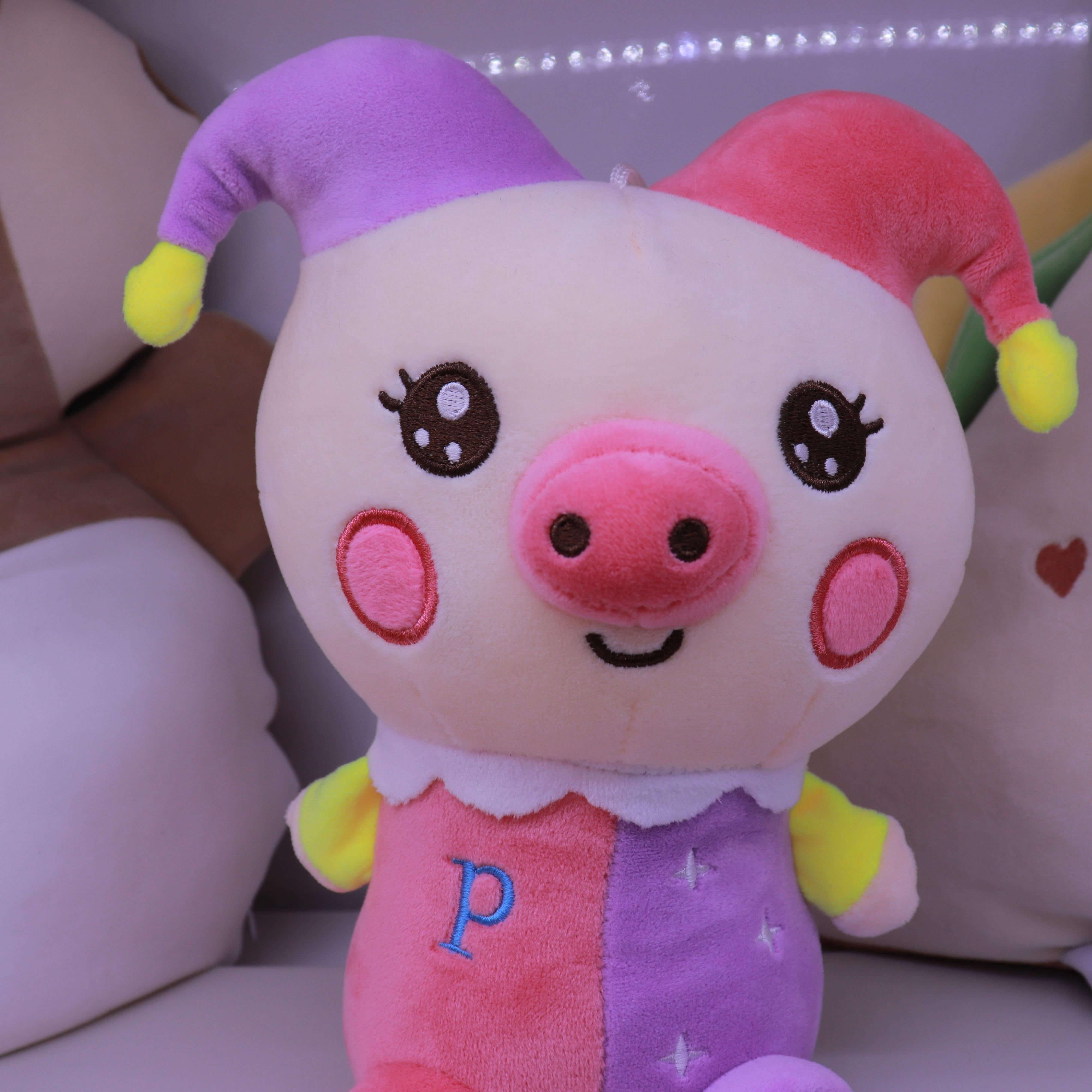 2022 New style Clown Pig plush toy, cute male and female bedroom birthday gift plush toy, 25cm Application Scenario