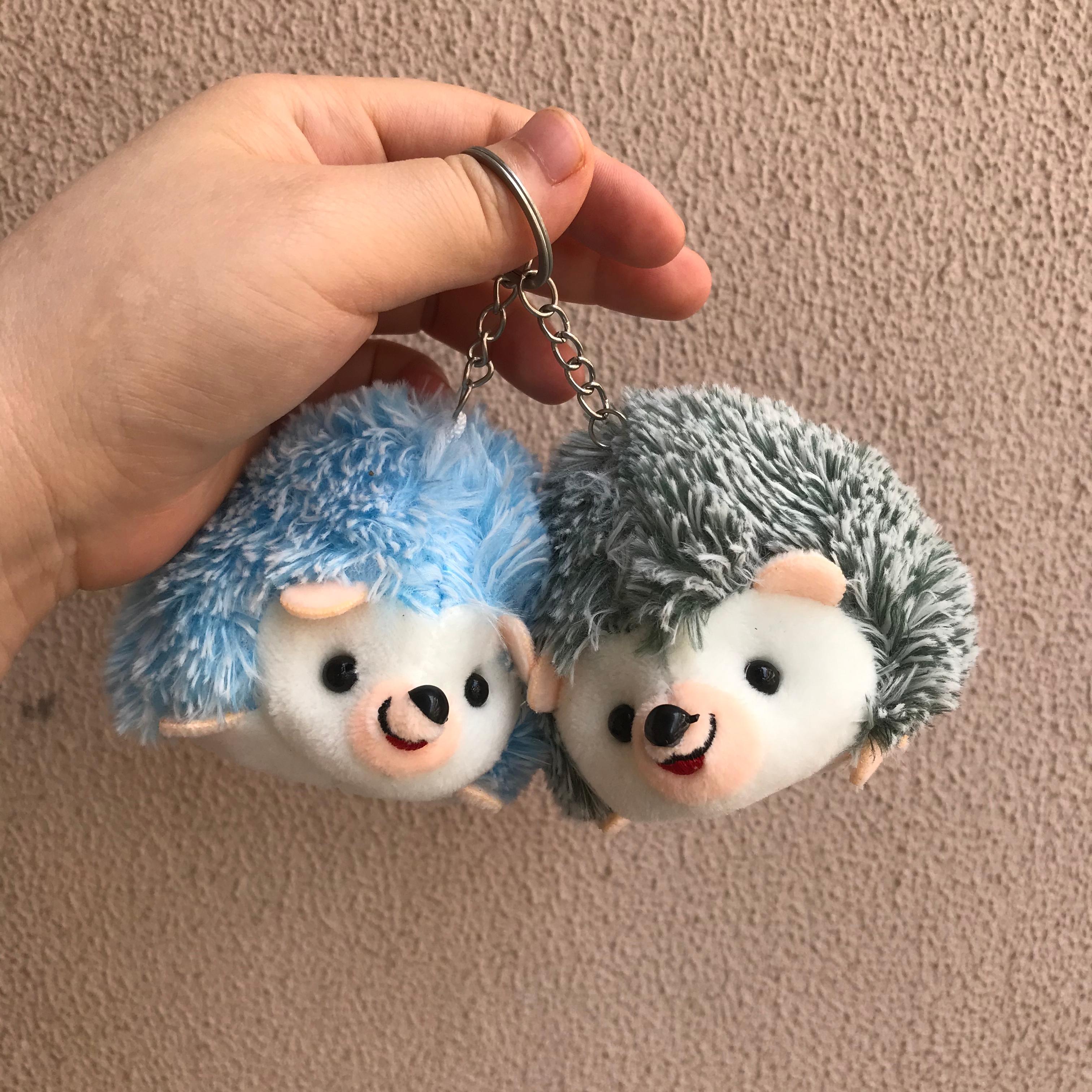 Cartoon dolls, plush toy pendants, toy backpacks, mobile phone keychains, pendants, 10cm hedgehog in a prone position, hedgehog bestsellers, long-haired hedgehogs, 4-color cute hedgehog pendants, keychains, customizable pic 2
