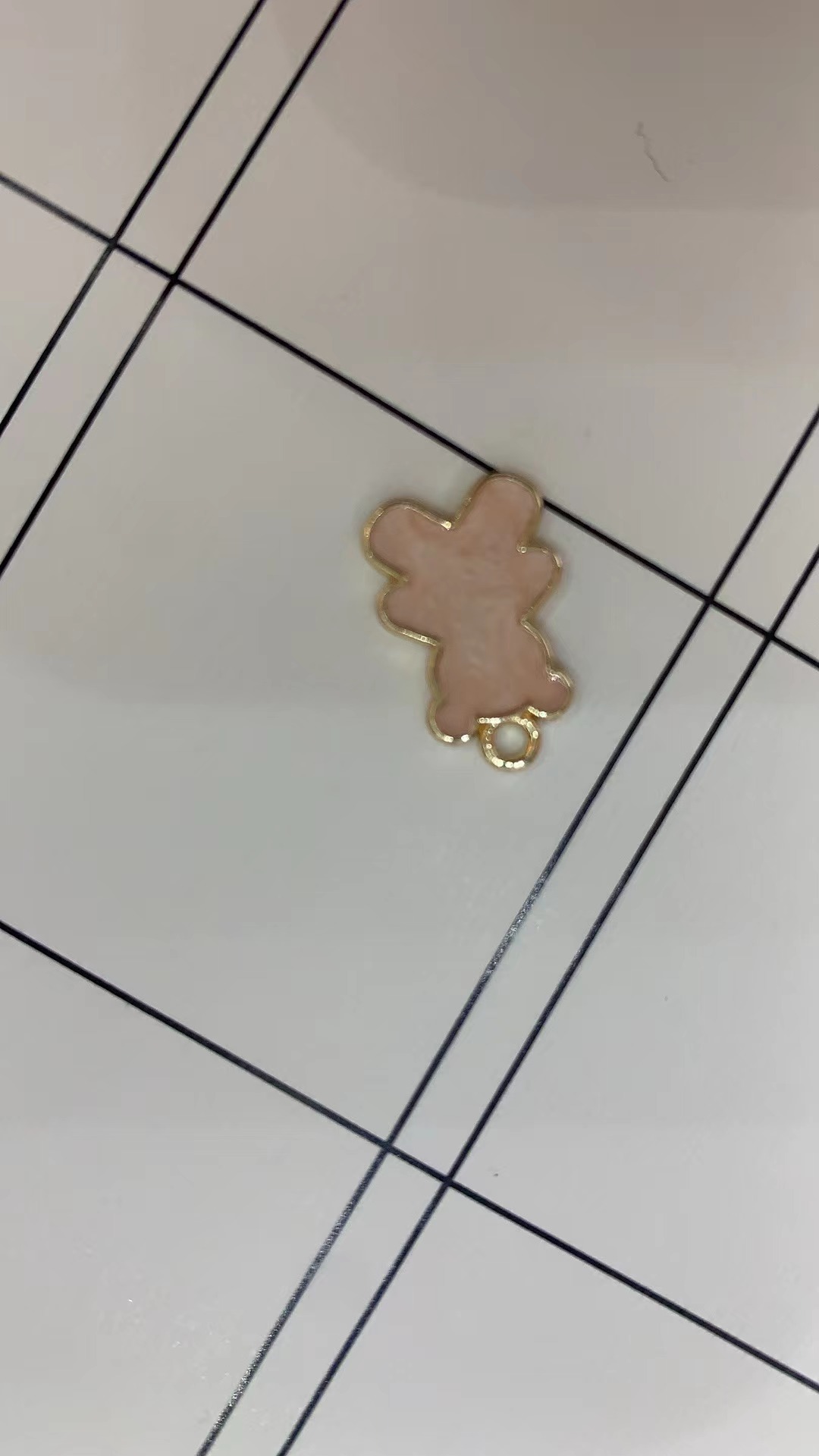 Best-selling duck-shaped jewelry accessories, alloy accessories, white claw accessories, bright color accessories, alloy graphics