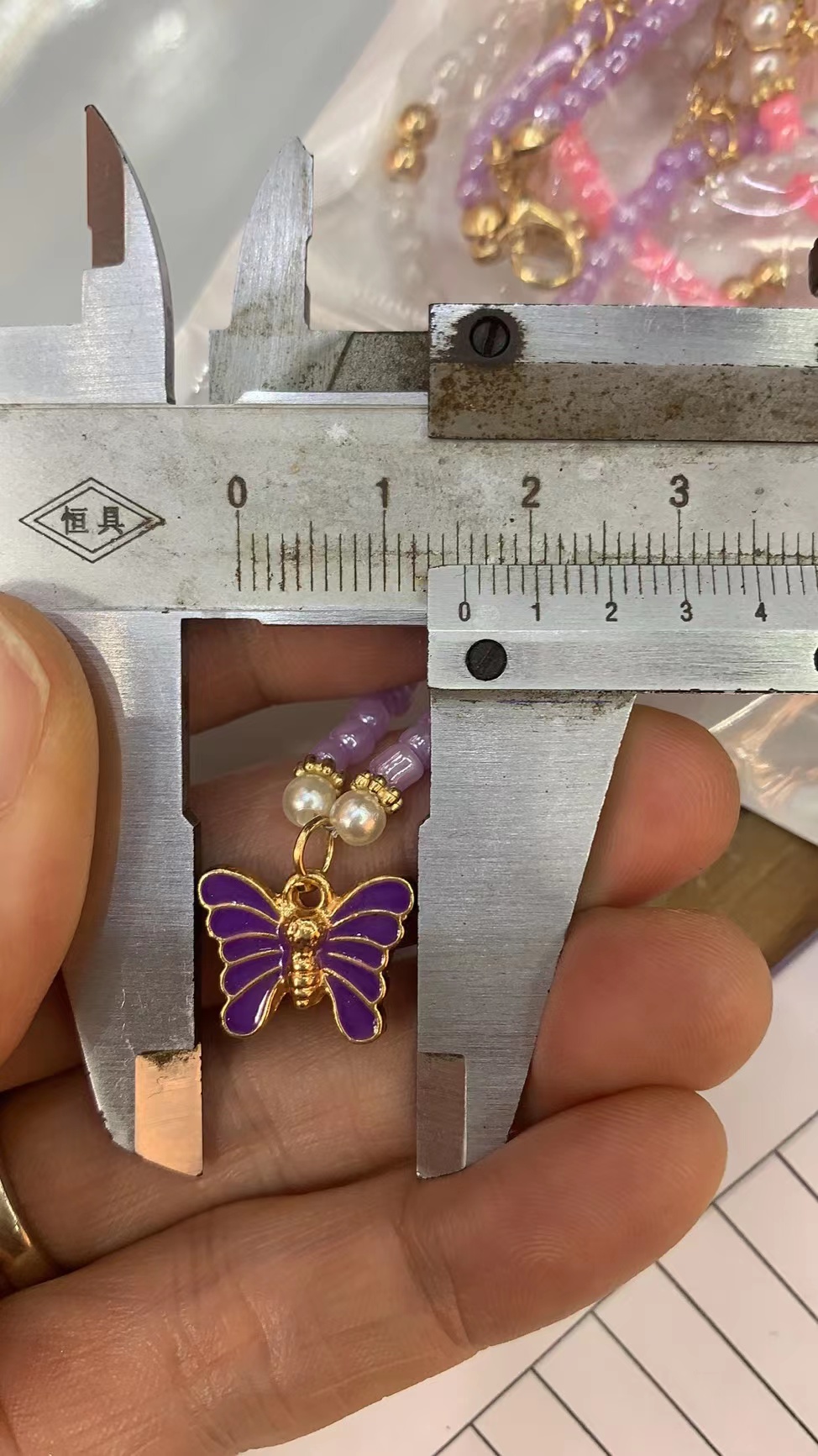Best-selling duck-shaped jewelry accessories, alloy accessories, white claw accessories, bright color accessories, alloy butterfly 2