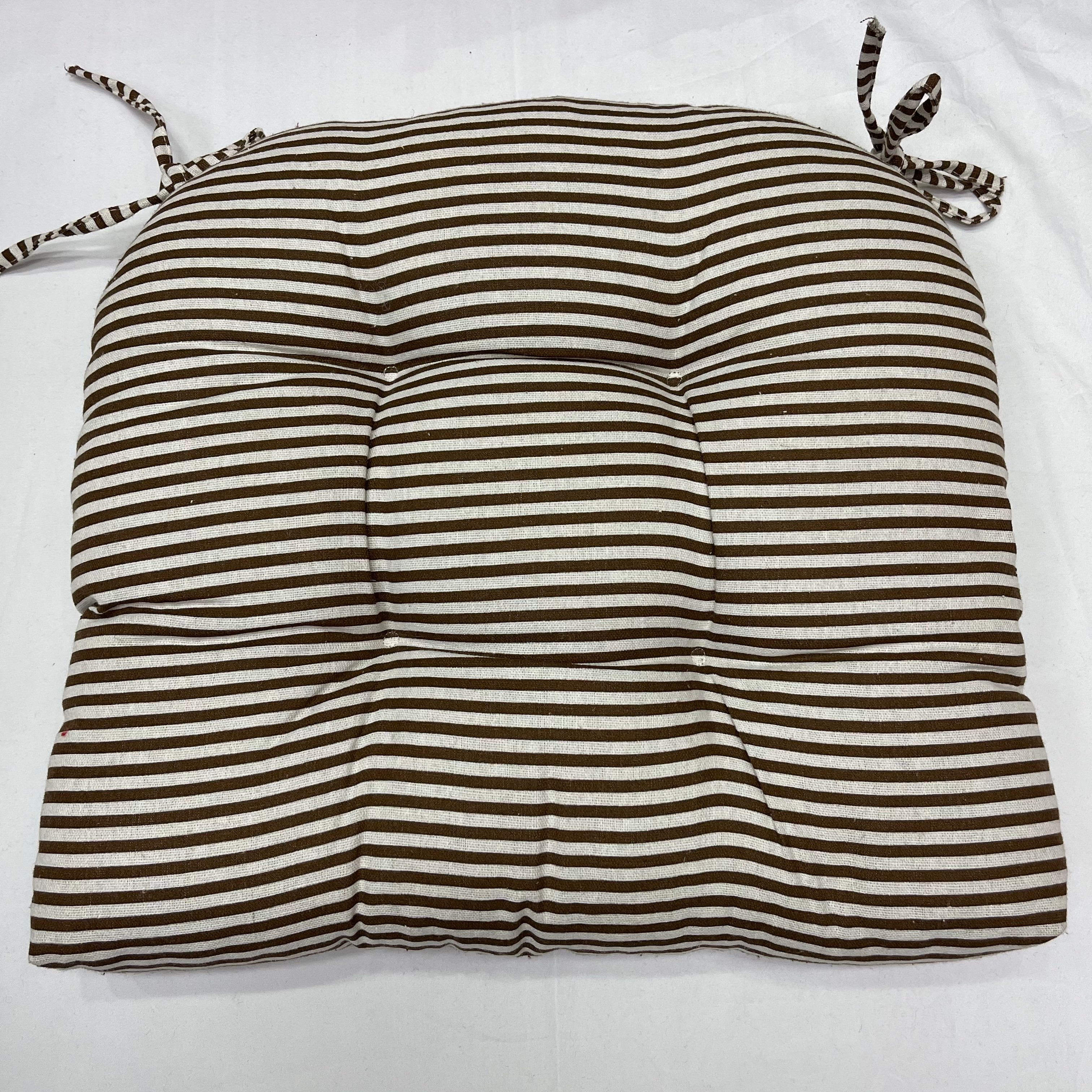 New Explosion Factory Direct Sales Thickened Strap Strap Polka Dot Striped Canvas Cushion Office Bay Window Tatami Cushioned Table Chair Cushion Application Scenario