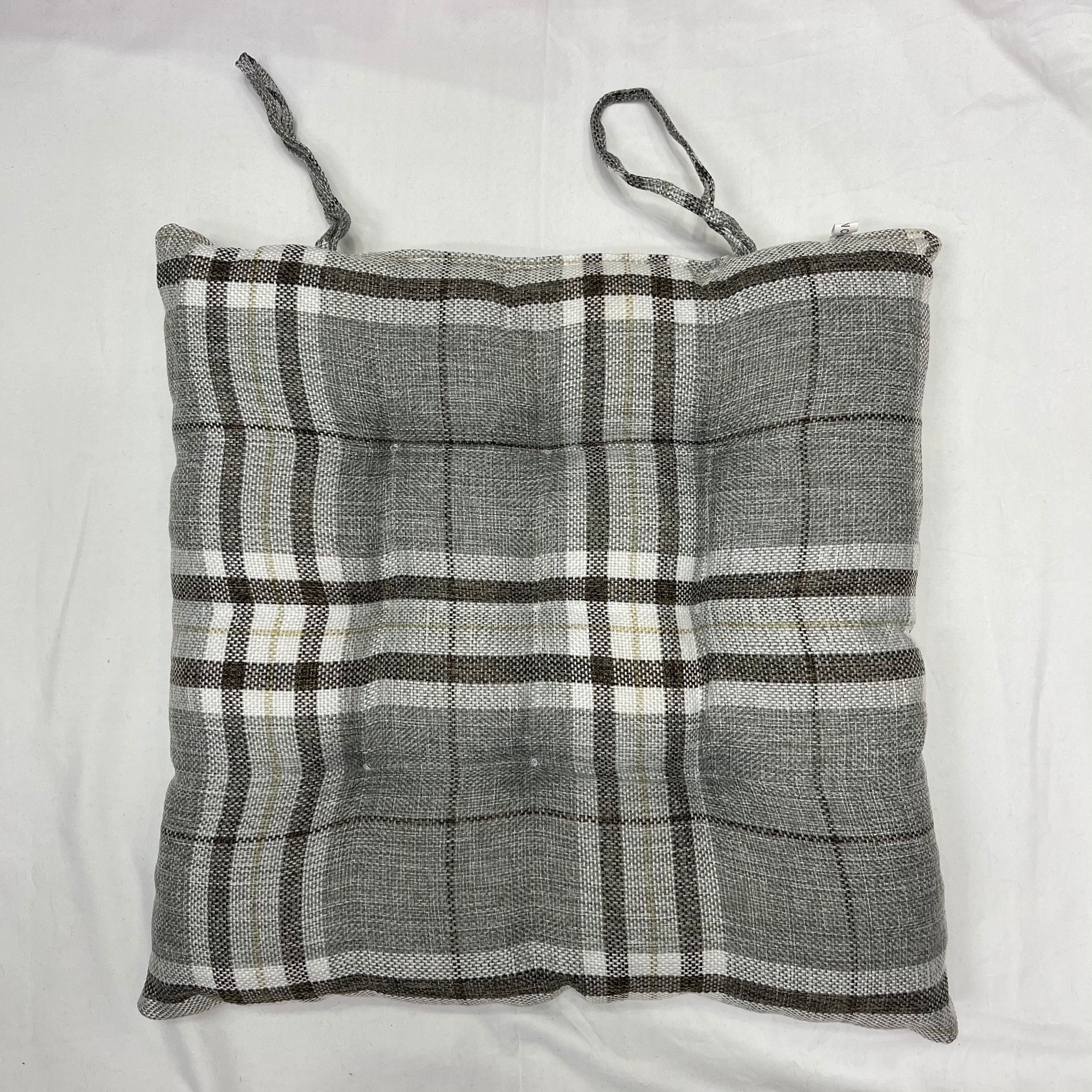 New Explosive Manufacturers Direct Sales Hemp Grid Nine-Hole Seat Cushion Bay Window Tatami Sofa Soft Seat Cushion Table Chair Cushion Application Scenario