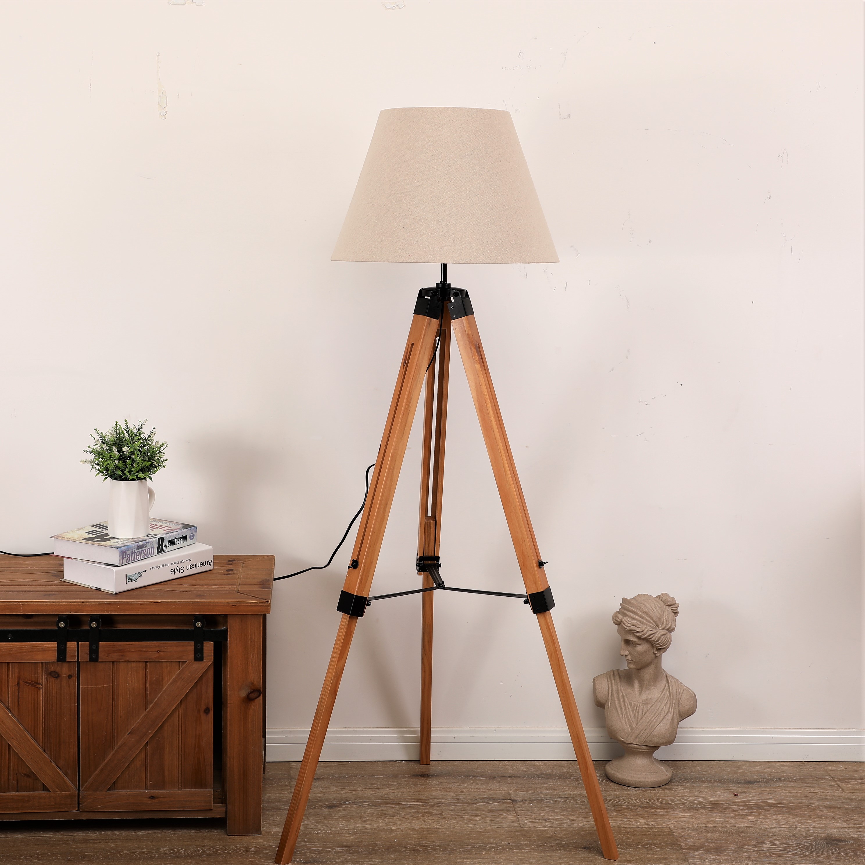Retractable three-stand floor lamp Solid wood floor lamp fabric sofa lamp