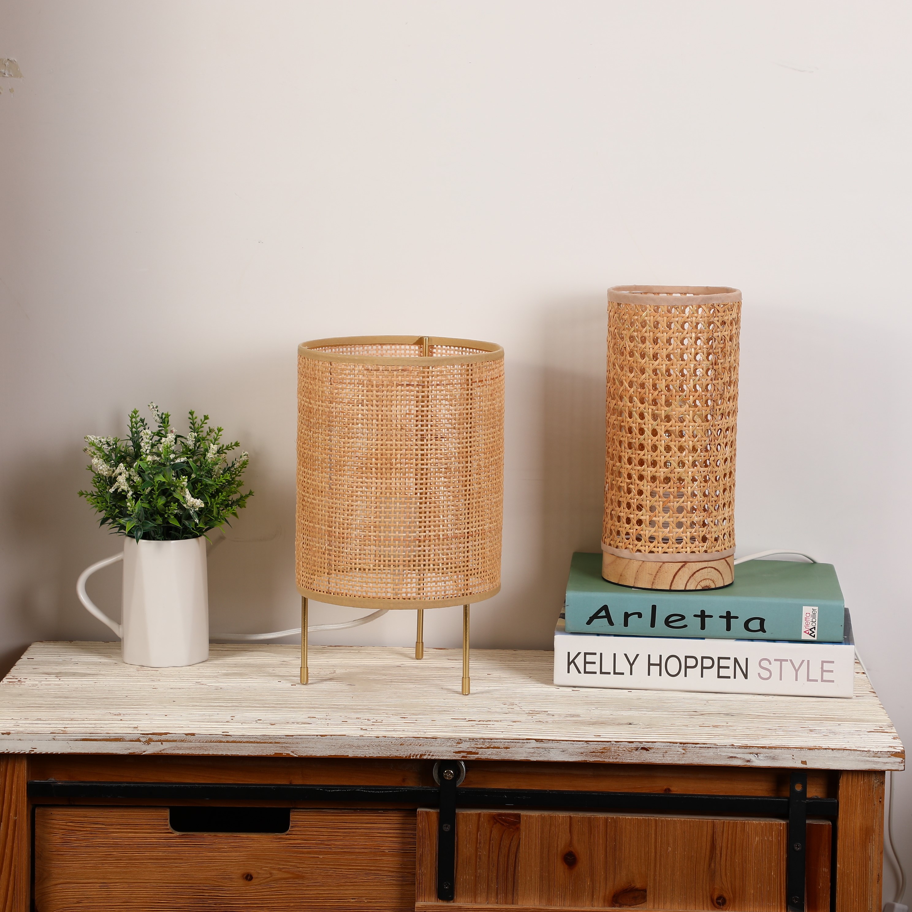 New Chinese-style hand-woven table lamp, Japanese simple rattan weaving craft lamp, three-stand decorative lamp Item Picture