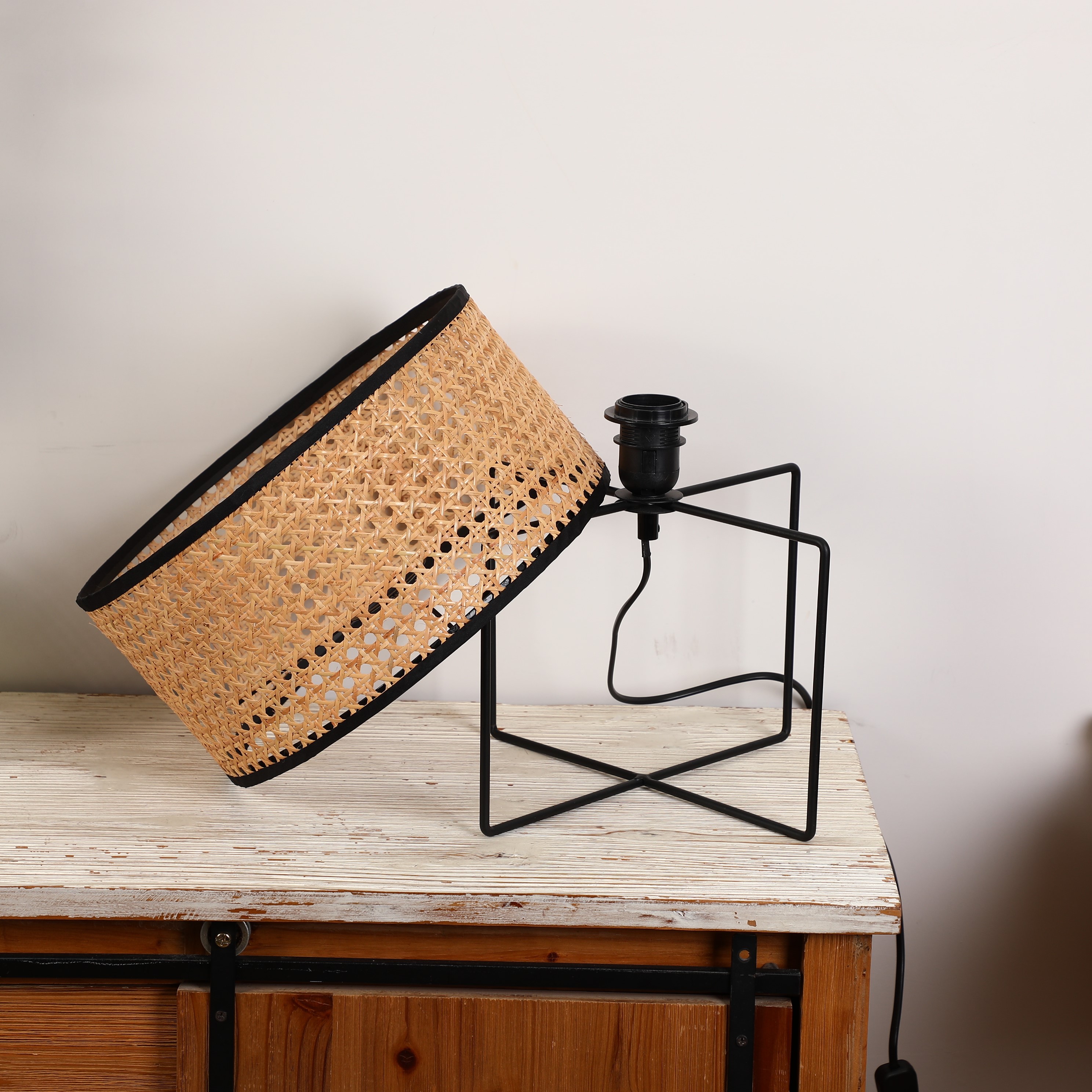 New Chinese Hand Woven Table Lamp Japanese Simple Rattan Woven Craft Lamp Cross Iron Frame Decorative Lamps Specification drawing