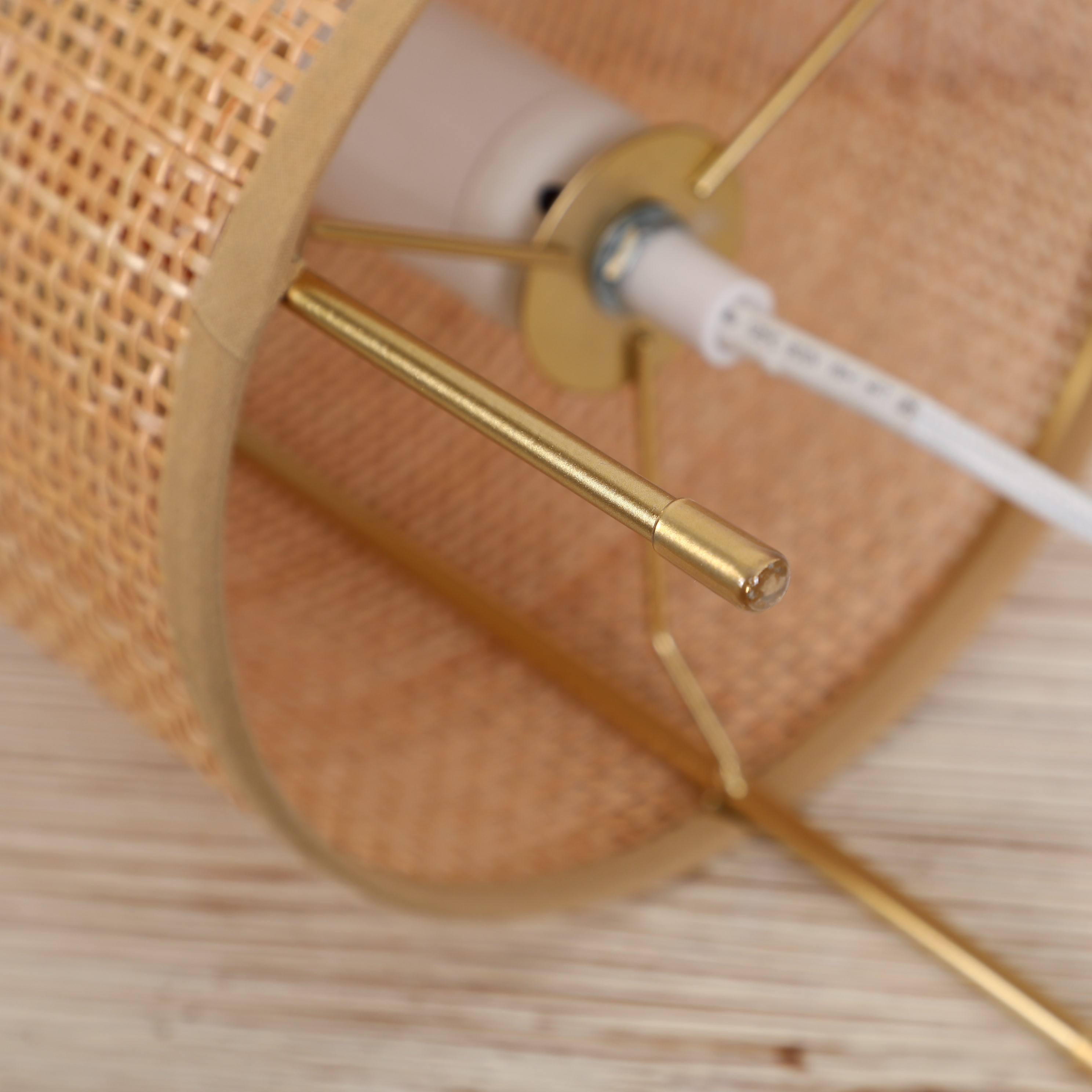 New Chinese-style hand-woven table lamp, Japanese simple rattan weaving craft lamp, three-stand decorative lamp details Picture