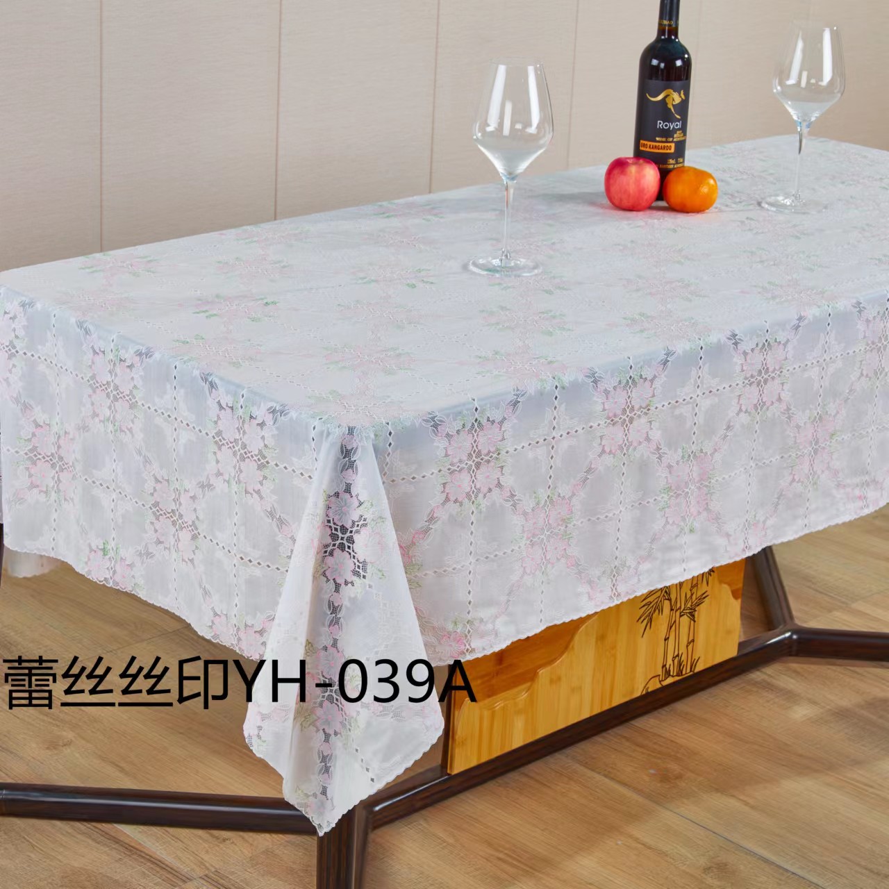 PVC印花白底米底蕾丝台布 欧式经典家居桌布 酒店装饰防水免洗餐桌布详情9