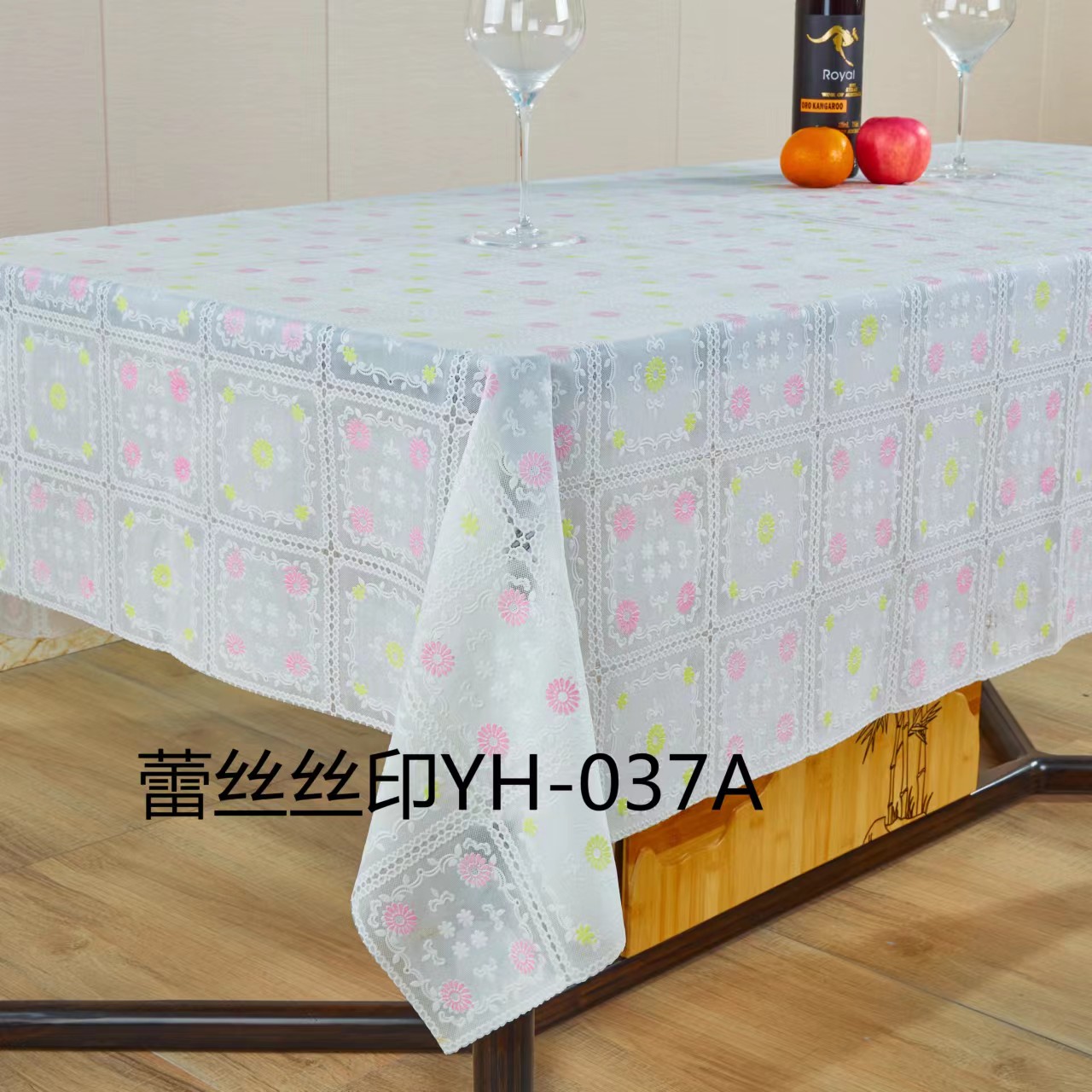 PVC印花白底米底蕾丝台布 欧式经典家居桌布 酒店装饰防水免洗餐桌布详情7