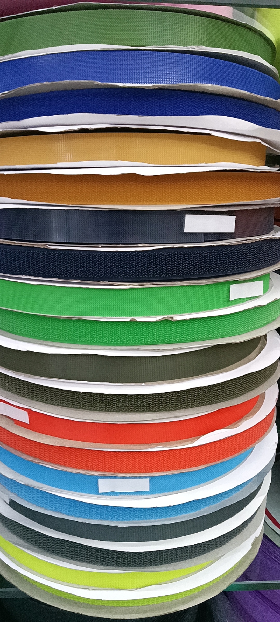 Imported Velcro Adhesive Strap For Babies With Color Injection Hook Without Scratching Hair details Picture