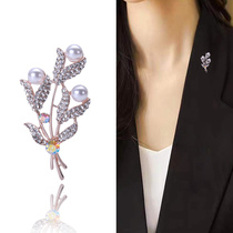 Manufacturers direct sales of foreign trade selling high-grade new brooch with mother pearl Europe and the United States luxury high-grade crystal pin pearl coat corsage mother gift