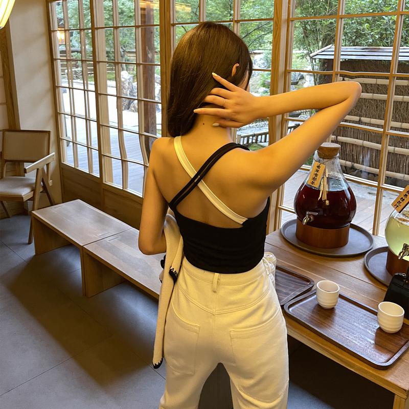 Casual, off-the-shoulder, versatile, high-pop, knit back, collared, strap vest top