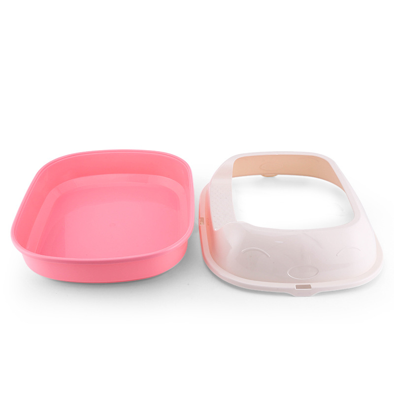 New semi-enclosed smiling face type cat litter box with high edge splashes, suitable for both kittens and adult cats Application Scenario