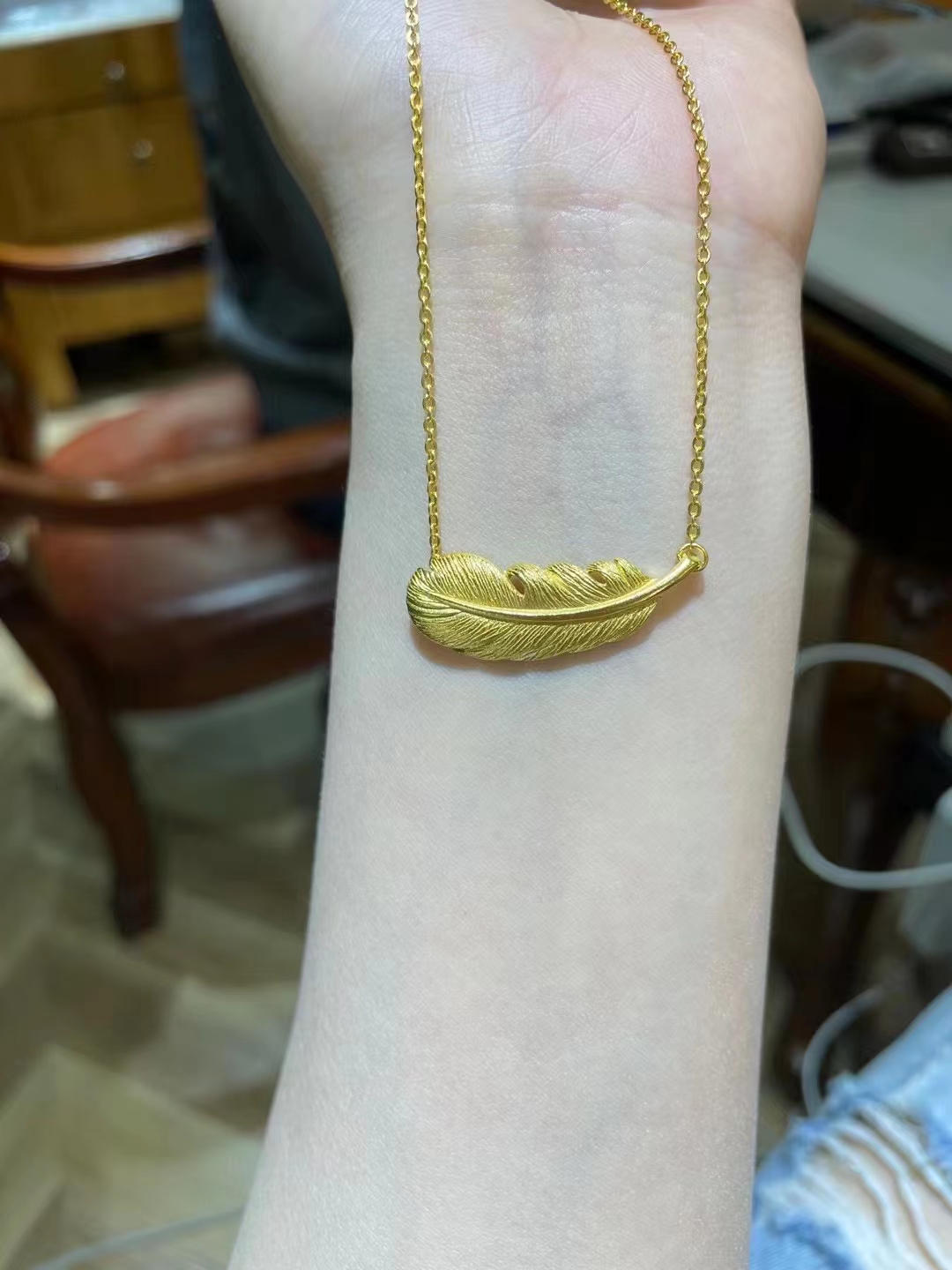 999足金树叶锁骨链 家大叶大 金枝玉叶