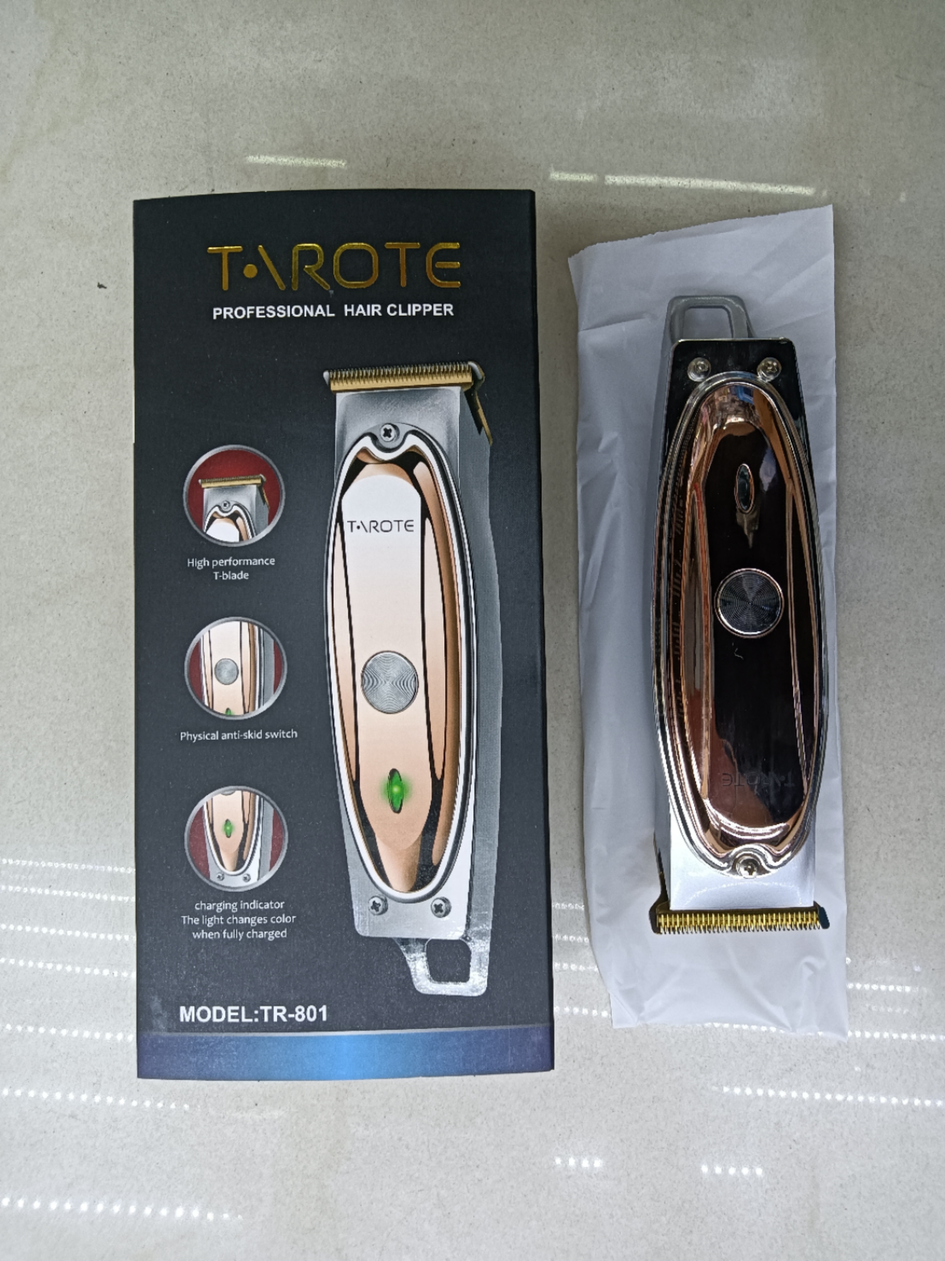 TR-801 hair clipper pic 1