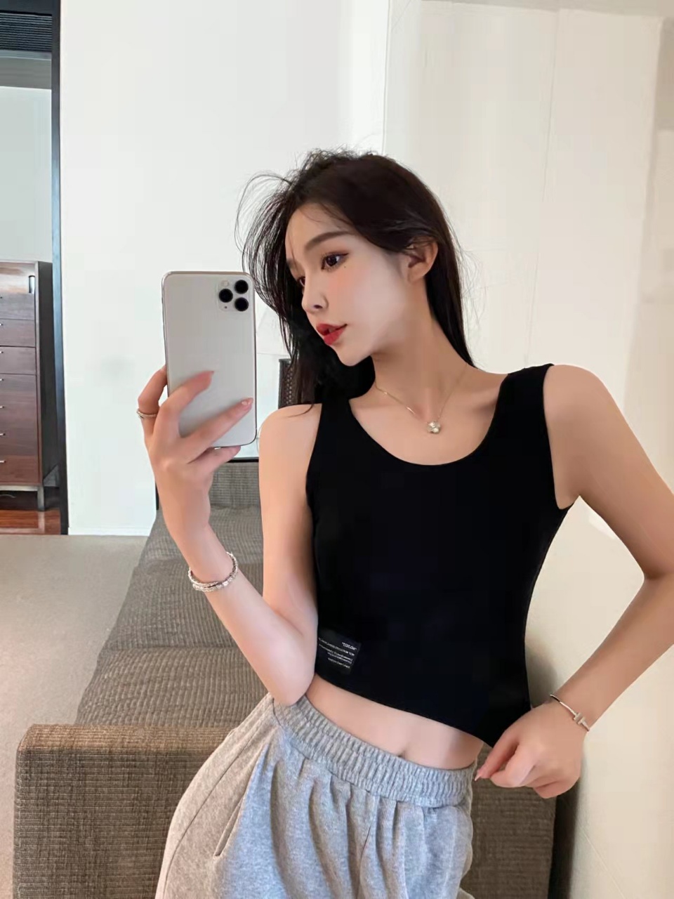 吊带背心细节图