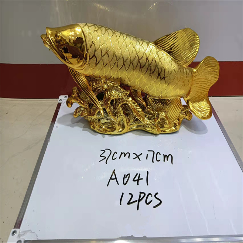 Baoxian Handicrafts Ceramic ornaments Golden Fish and golden Dragon fish