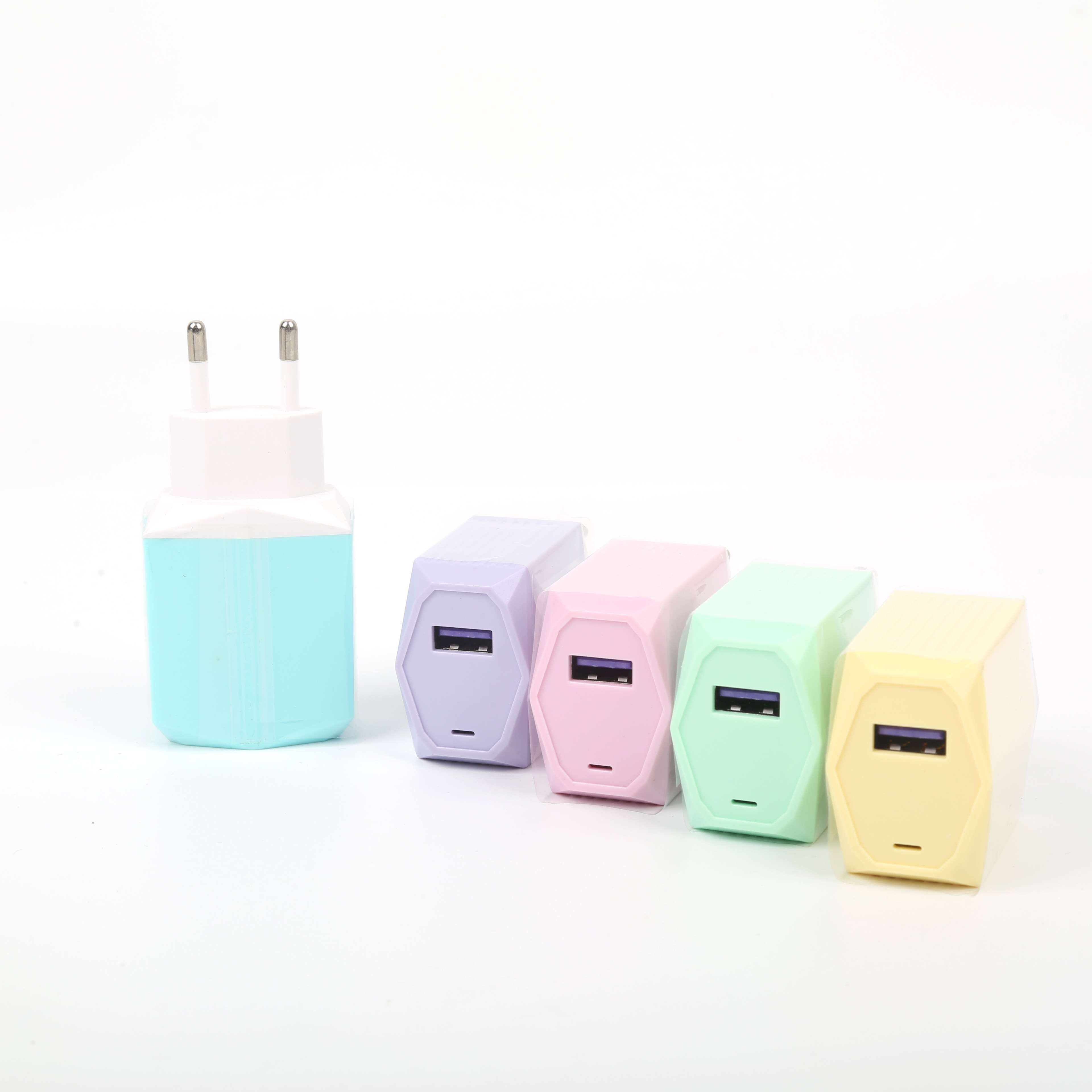 Quick charge USB mobile phone charger smart travel charging head Specification drawing