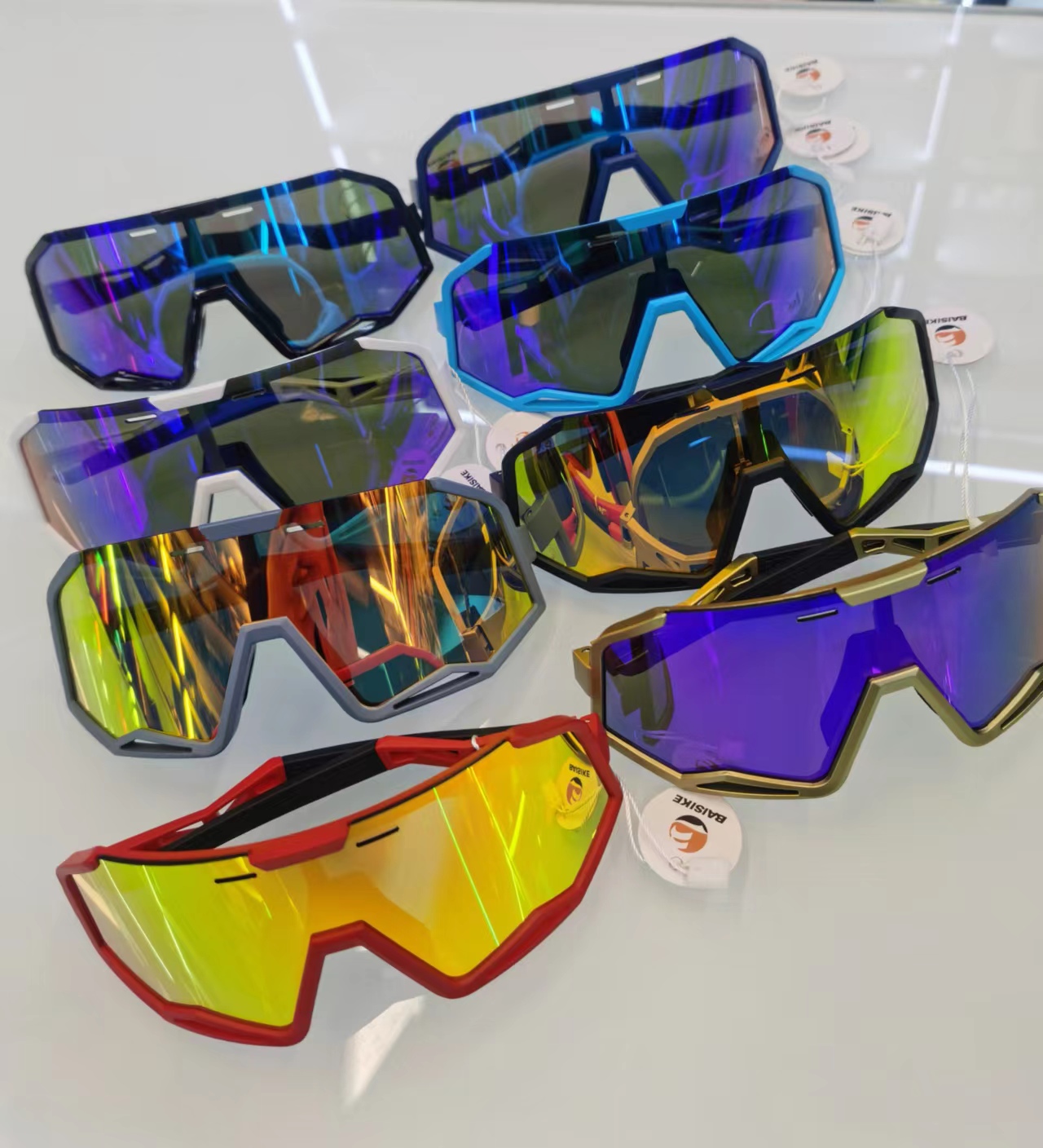 Bicycle mask motorcycle helmet mask off-road goggles windproof sandproof cycling glasses price negotiable full figure
