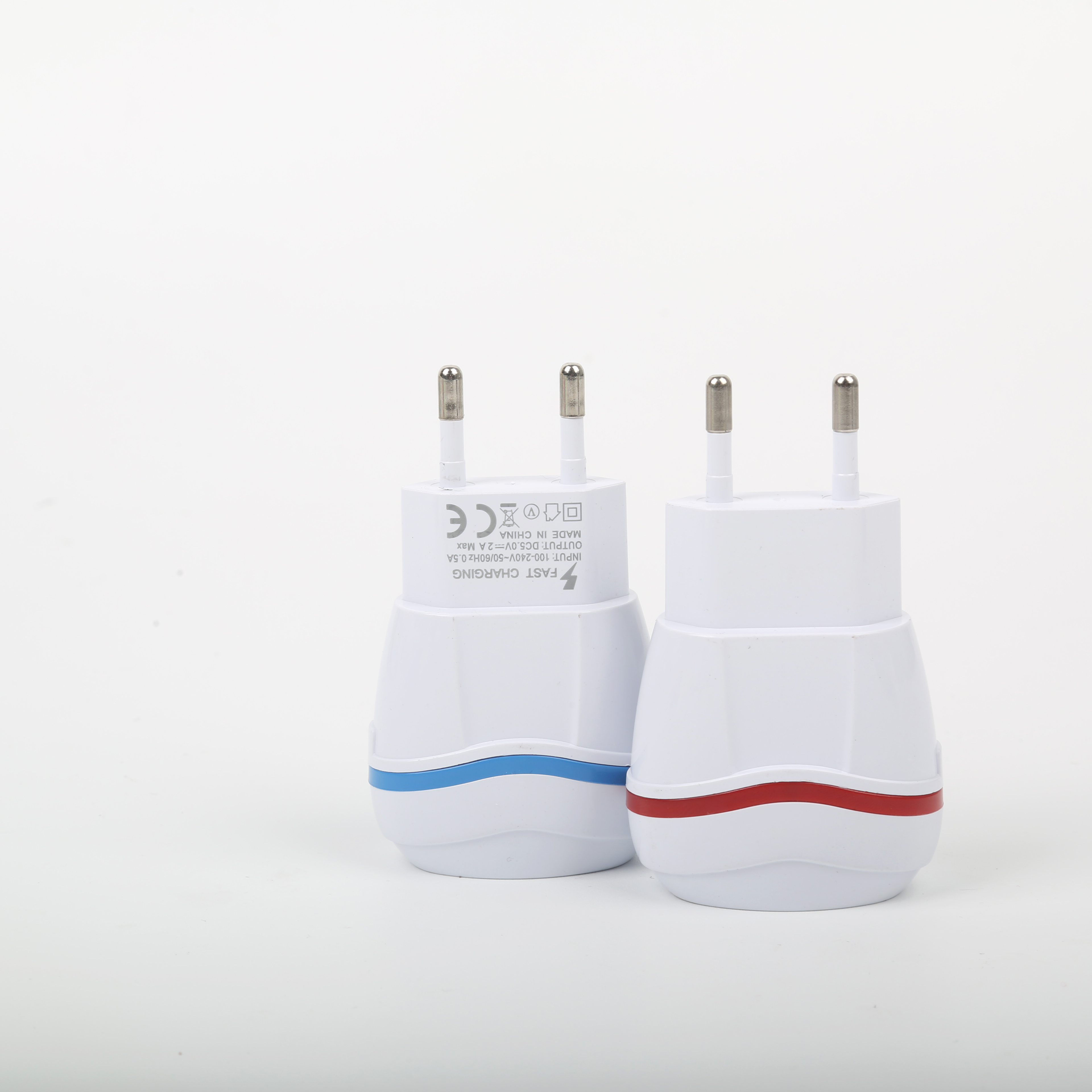 European standard foot 1 Ann double USB mobile phone charger IC program smart travel charger Application Scenario