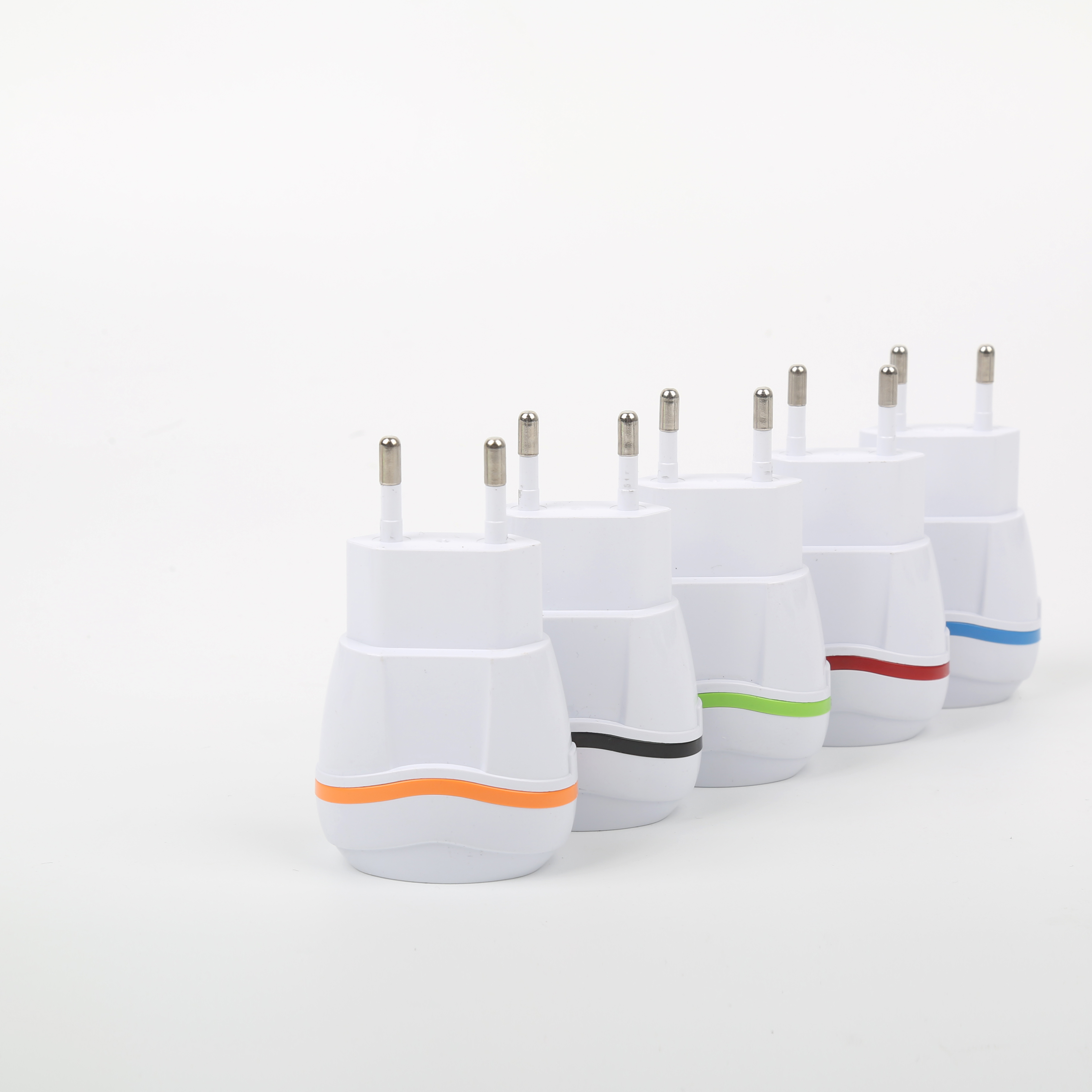 European standard foot 1 Ann double USB mobile phone charger IC program smart travel charger Item Picture