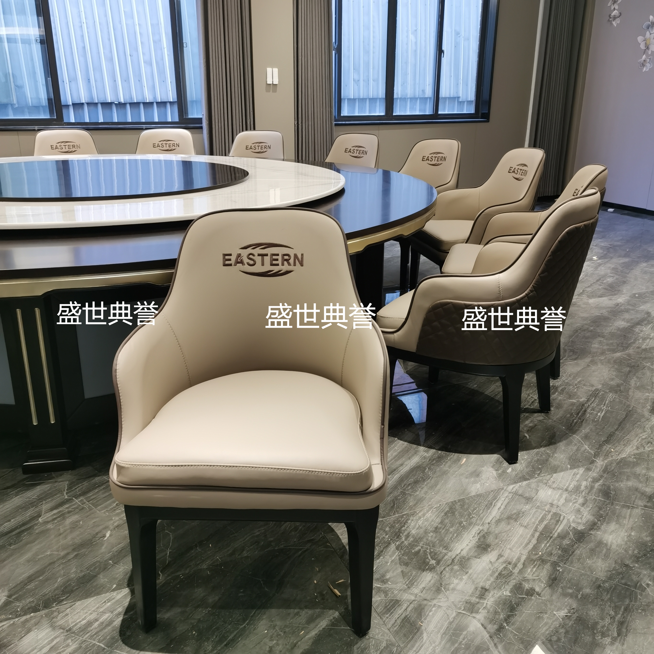杭州公司内部商务接待实木电动餐桌椅高端会所现代轻奢实木宾利椅