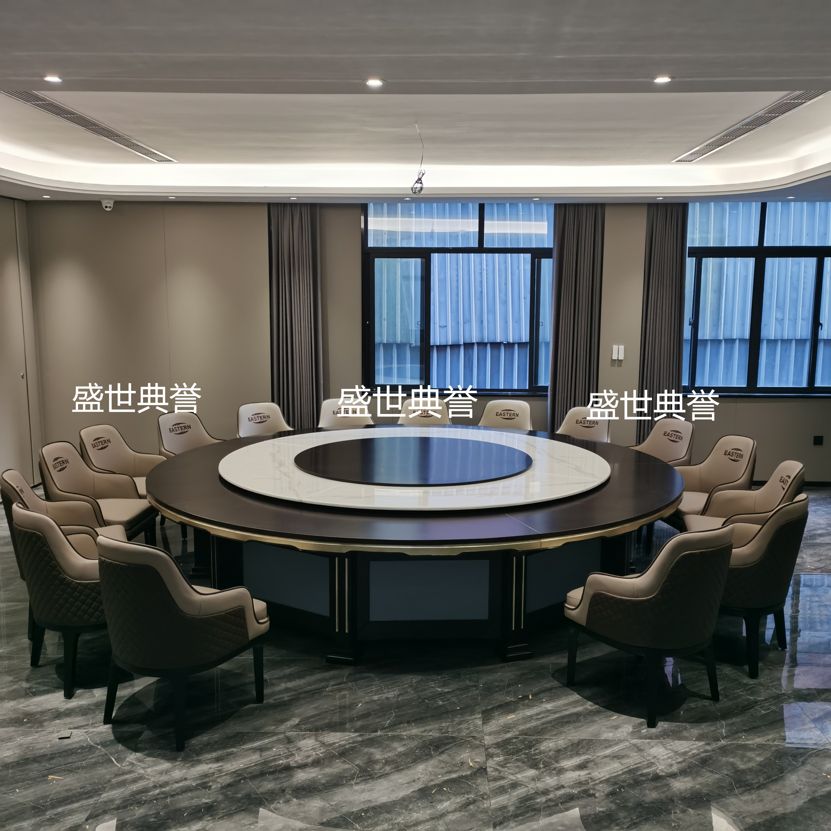 实木椅白底实物图