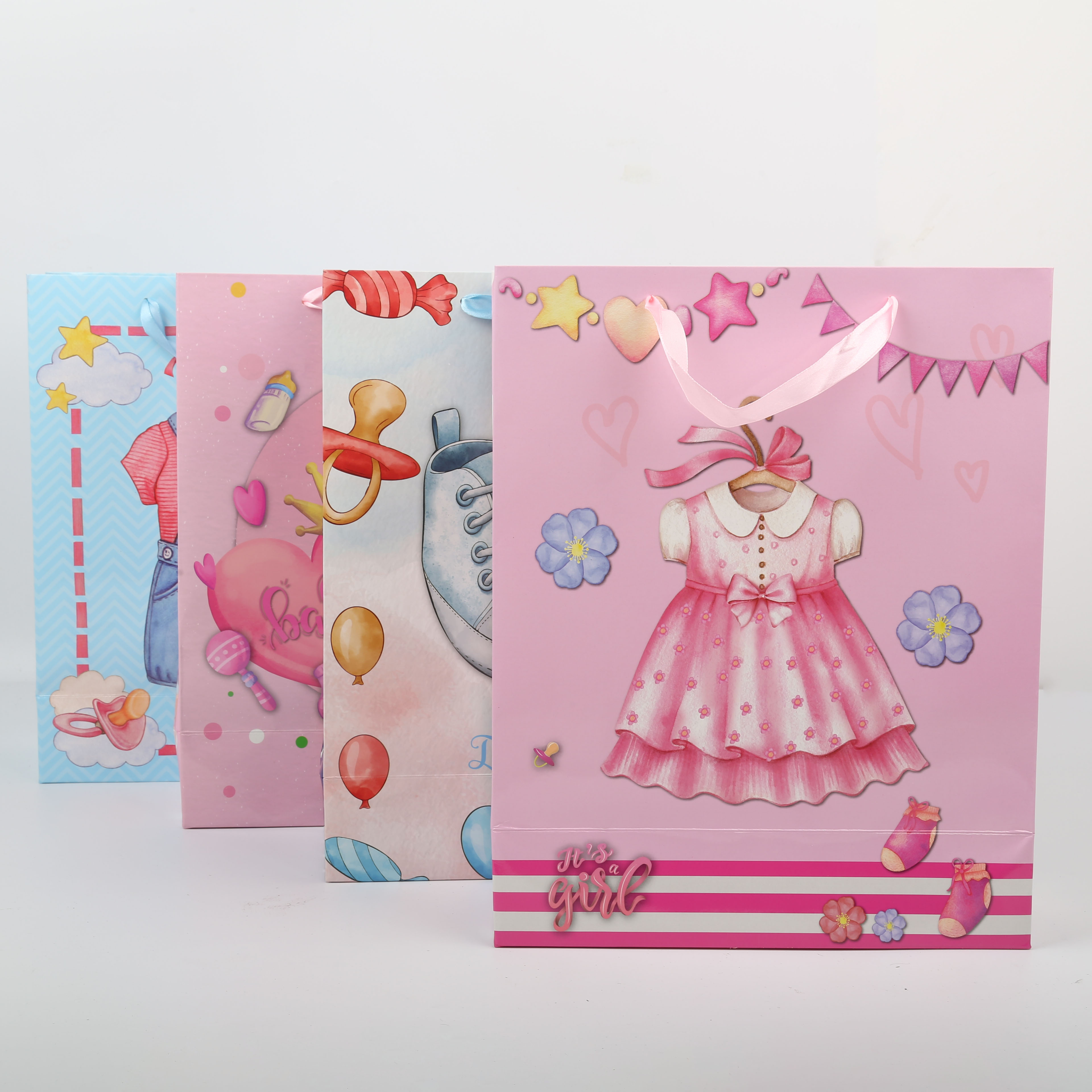 Cartoon hand gift bag thumbnail