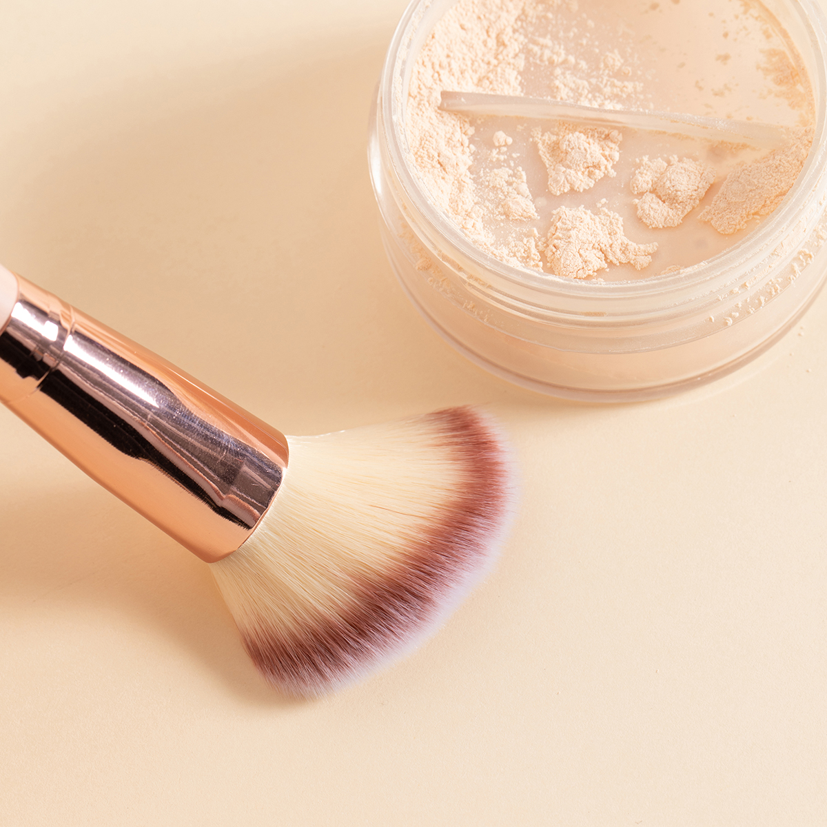 This portable travel set with 7 mini brushes is the first choice for beginners and students pic 6