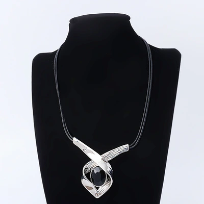 Tong Ling stylish necklace women's alloy geometric short necklace set glass clavicle thumbnail