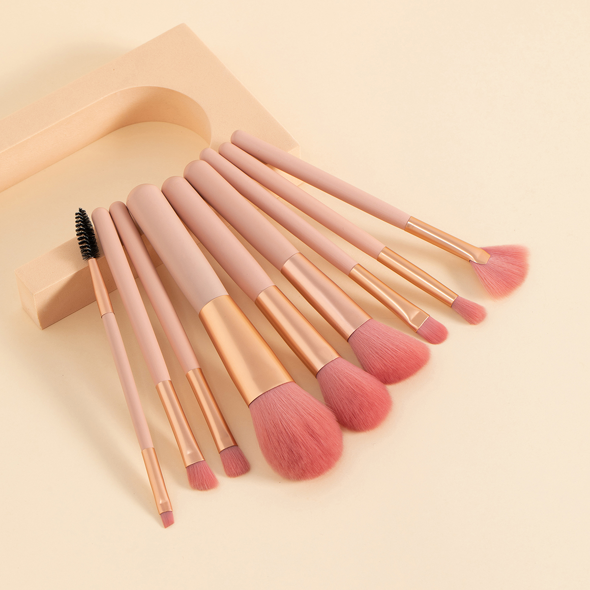 9 simple makeup set brushes in four colors, practical for beginners, easy to carry, soft bristles details Picture