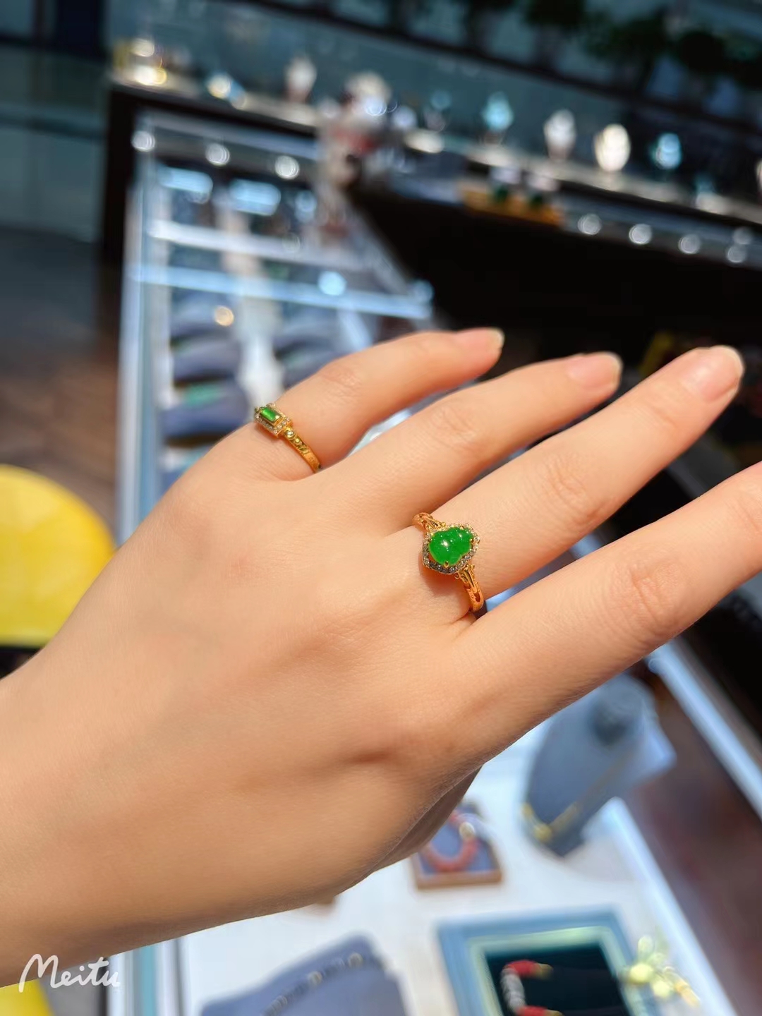 戒指 翡翠细节图