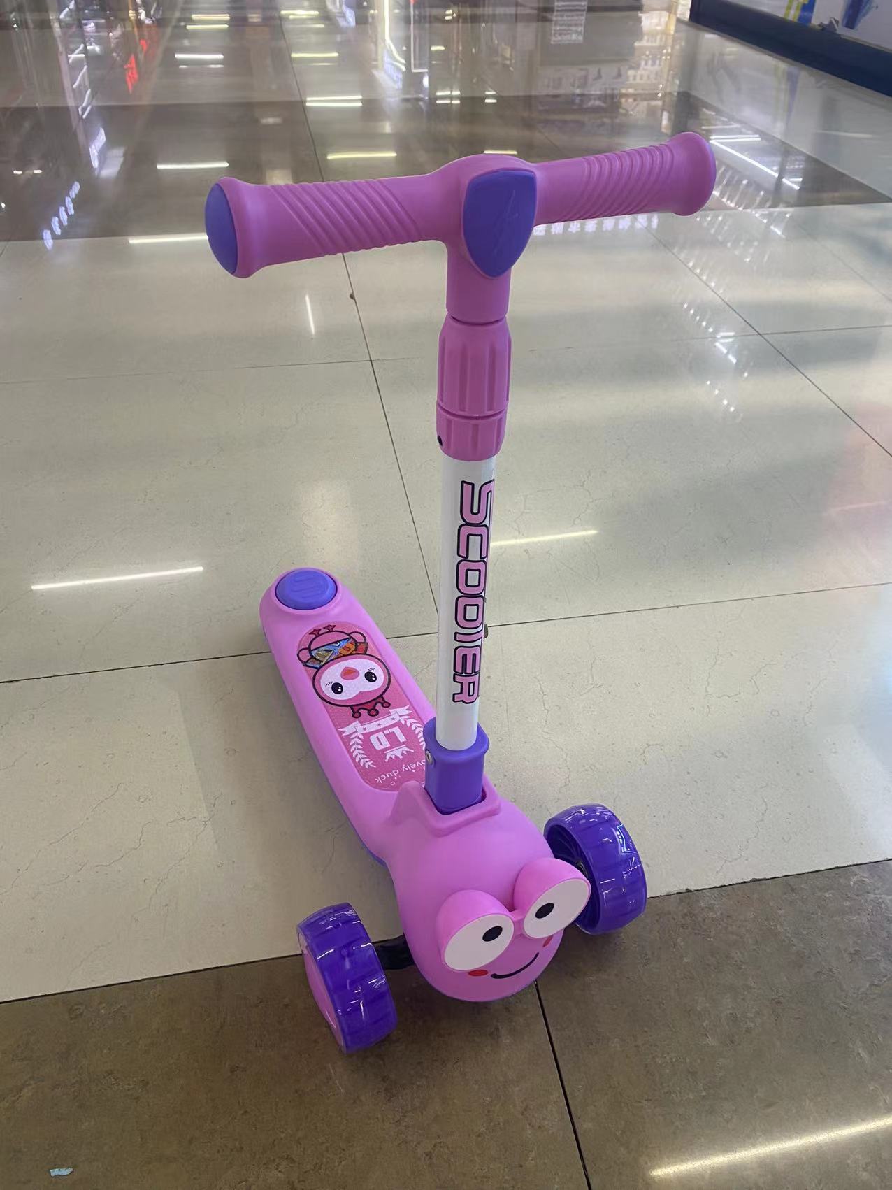 Kids scooter Scooter scooter with Lights Toy car Kids scooter Music 2022 Frog scooter thumbnail