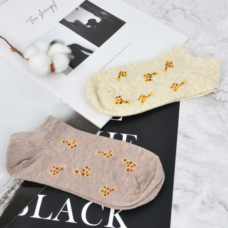 QIANQIANZU Women's Ladies Cheap Wholesale Colorful Striped Star Short Ankle Socks thumbnail