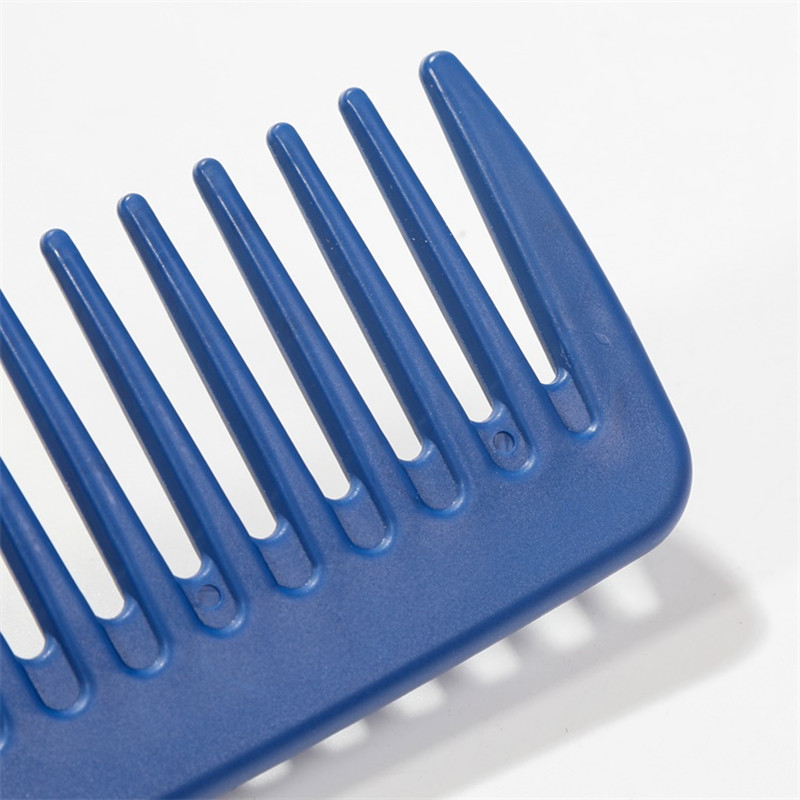Factory direct sales of popular plastic colored wide-toothed curved hook hair care flat combs in foreign trade Item Picture