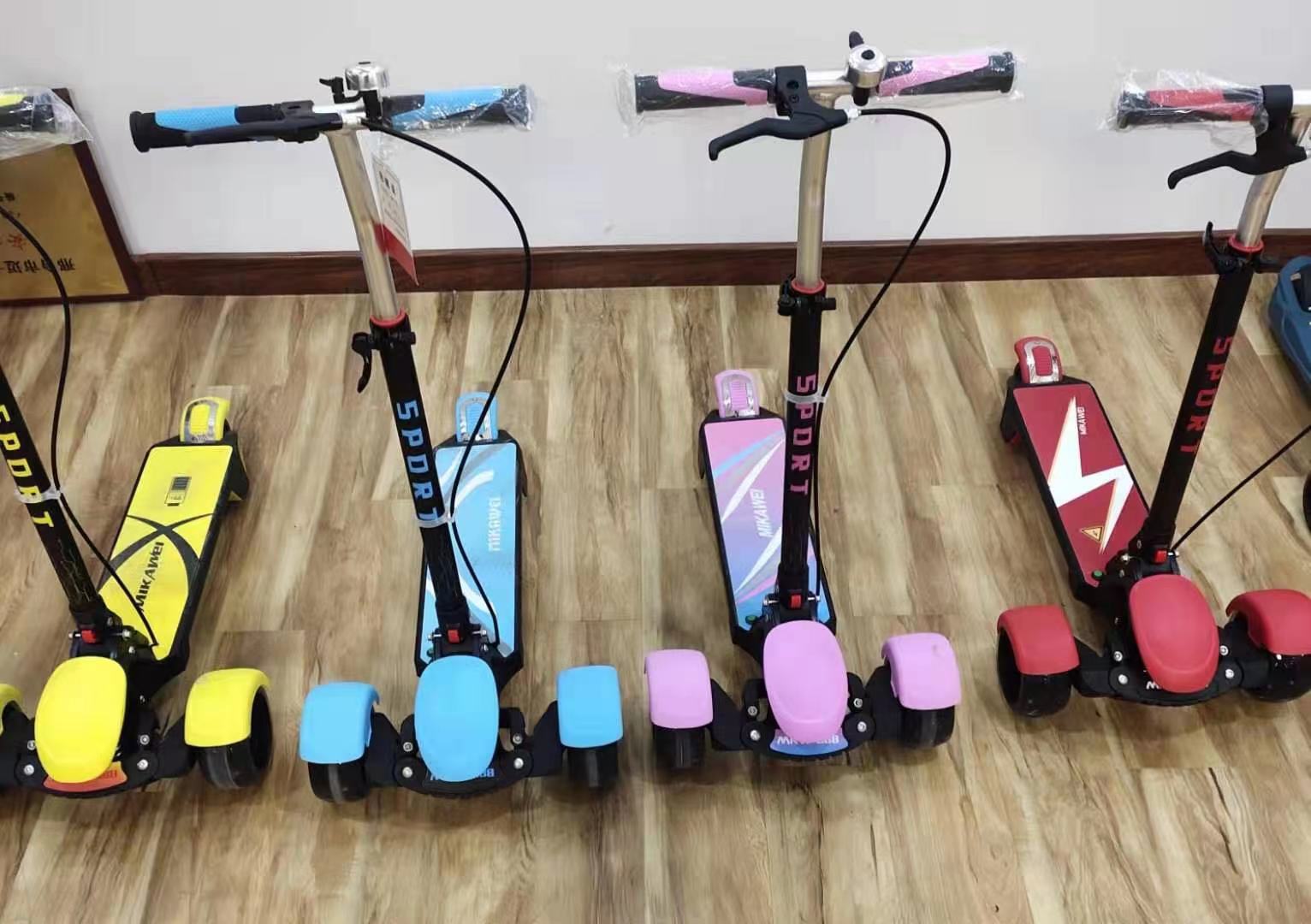 Children's scooter scooter with light and music scooter 688 thumbnail