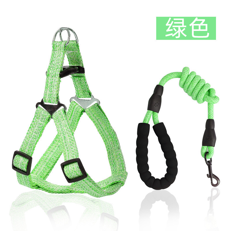 New pet leash, dog chest and back strap, cat walking leash, adjustable explosion-proof and impact-resistant pet chest and back dog leash Application Scenario